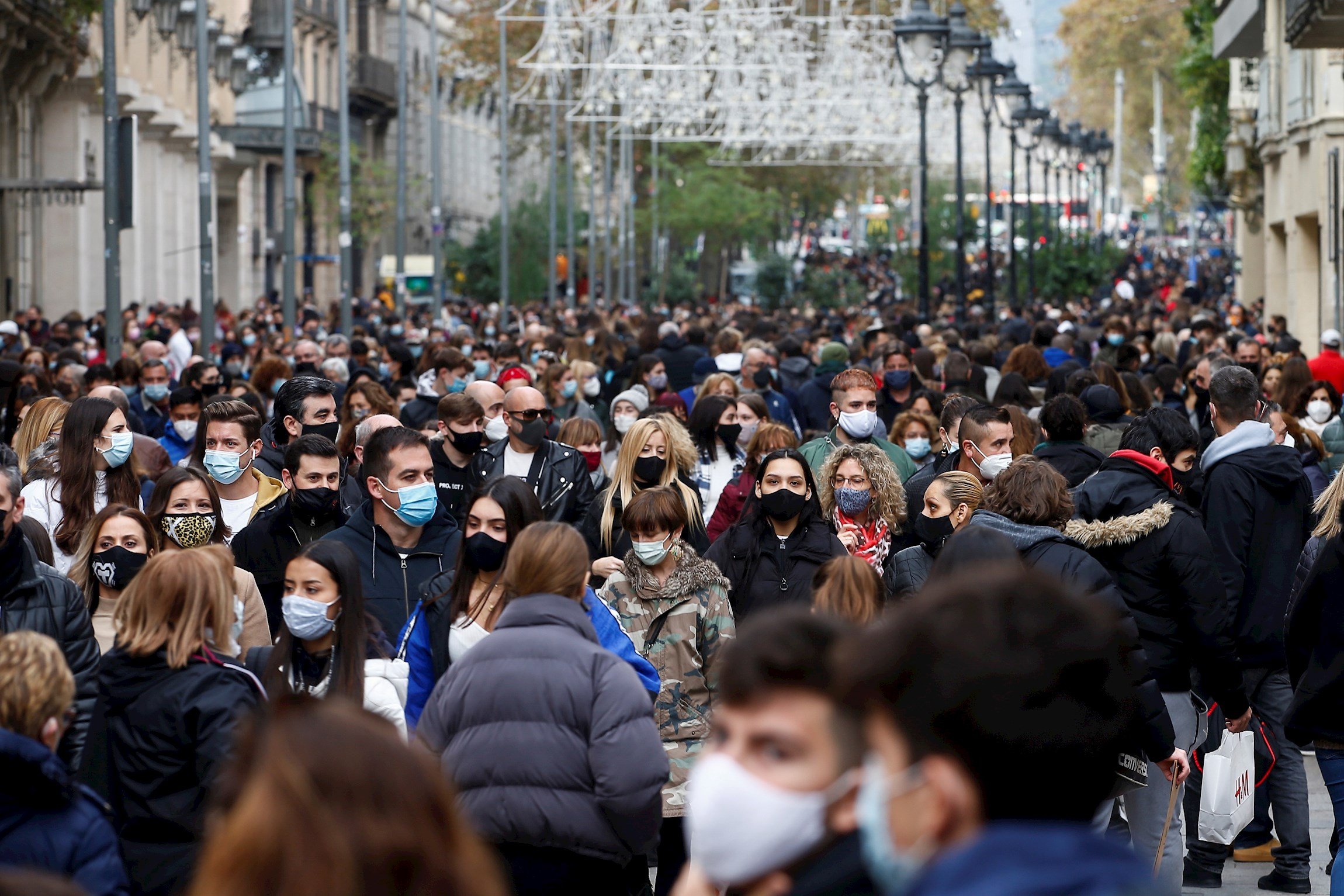 Propuesta para abrir los centros comerciales si se garantiza la ventilación