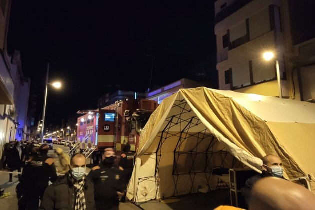 Incendio de una nave en Badalona Protecció Civil