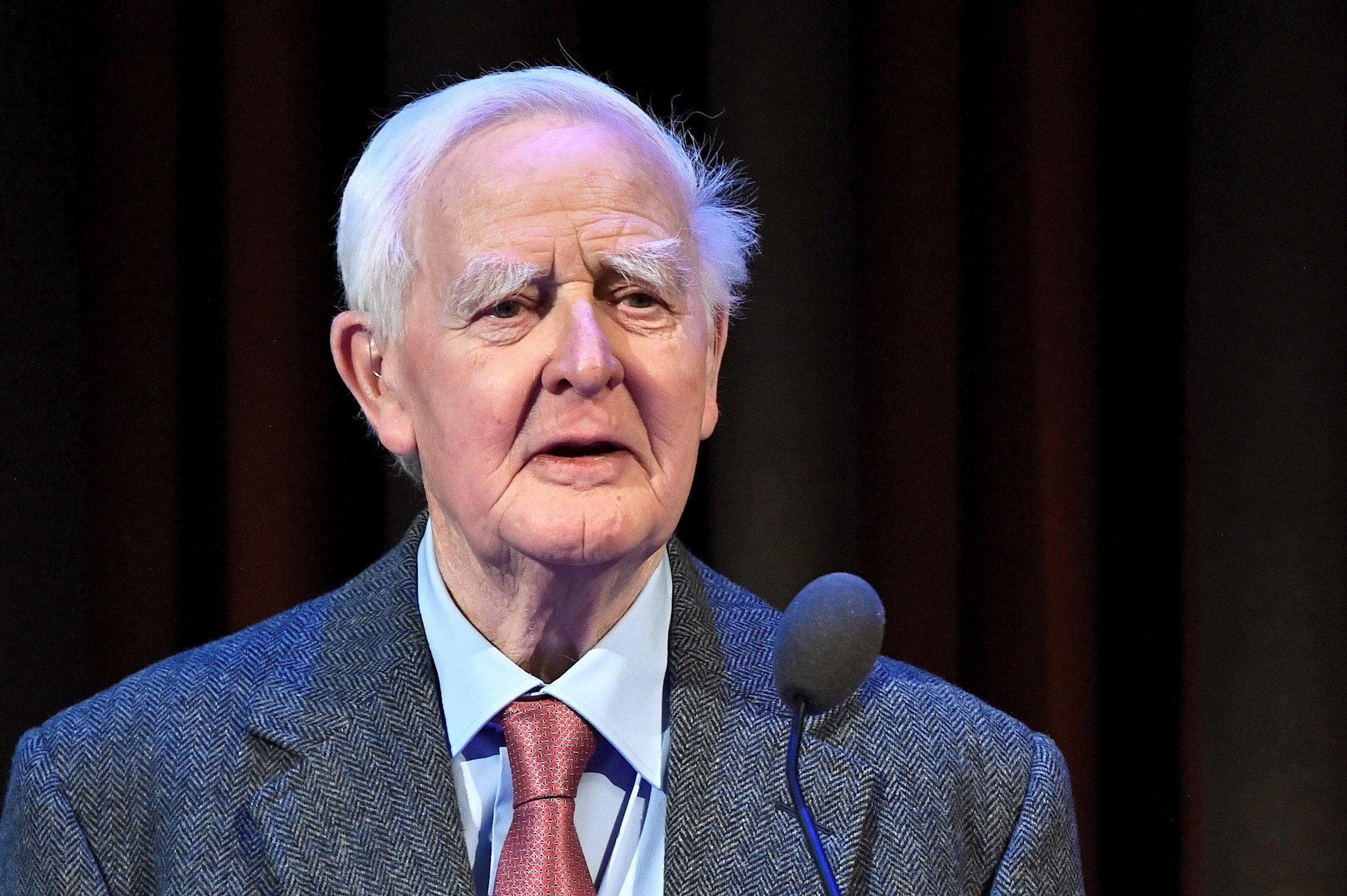 Mor John Le Carré, mestre de les novel·les d'espies, als 89 anys