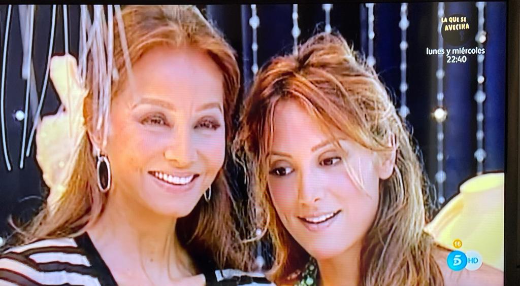 Isabel Preysler Tamara Falcó photocall 2013 T5