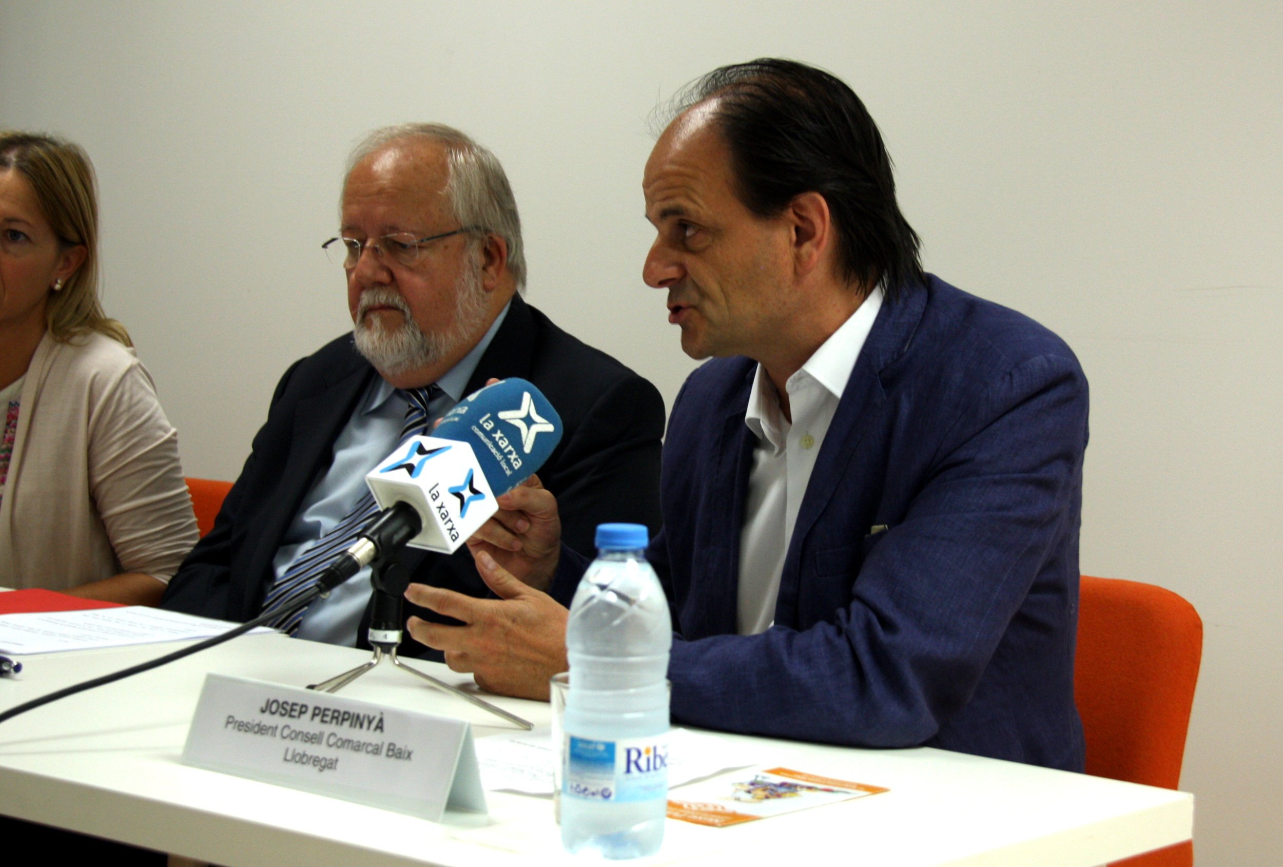 El Baix Llobregat s'adhereix al pacte pel referèndum gràcies al PSC, Cs i PP