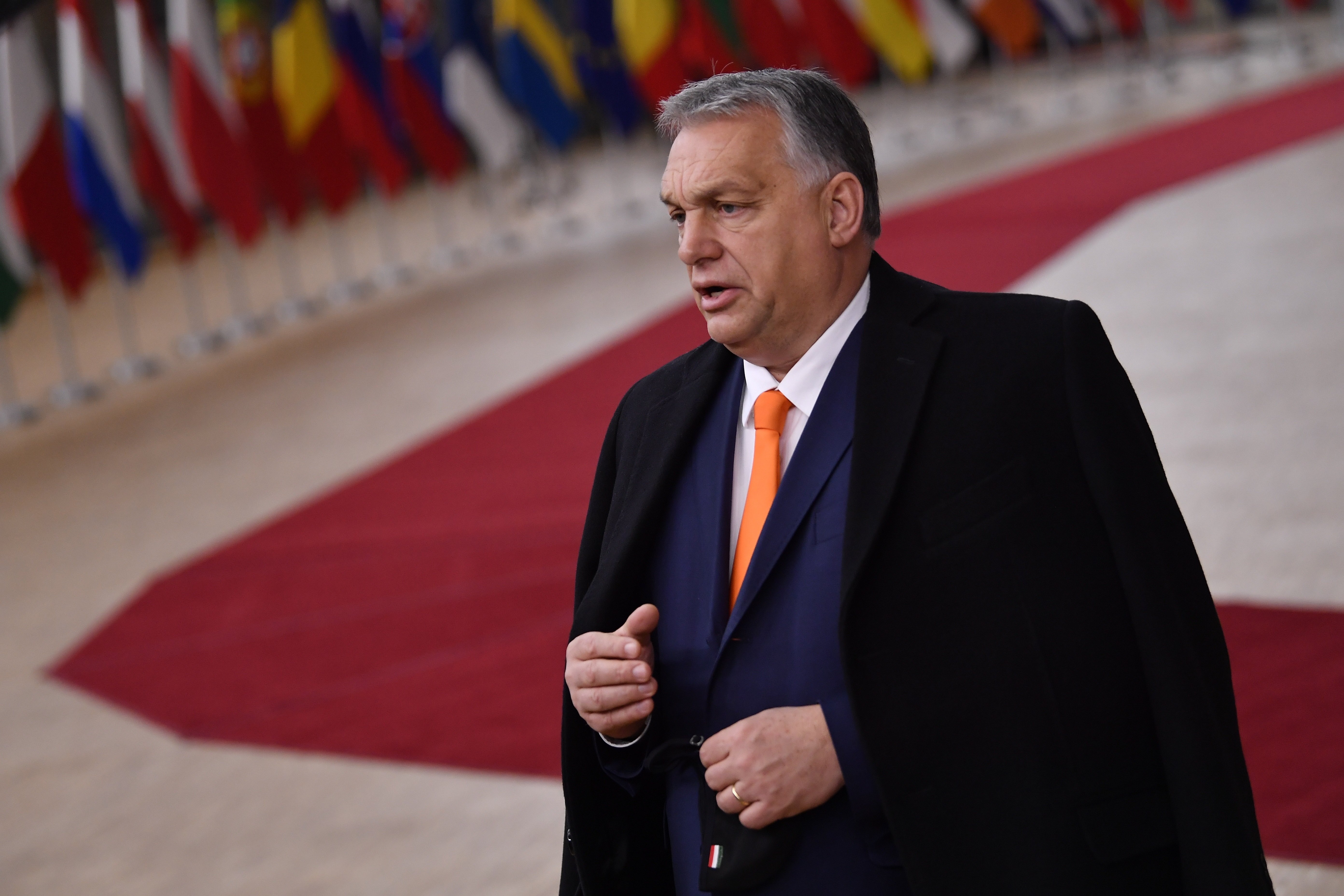 Orbán amenaza con sacar a Hungría de la UE