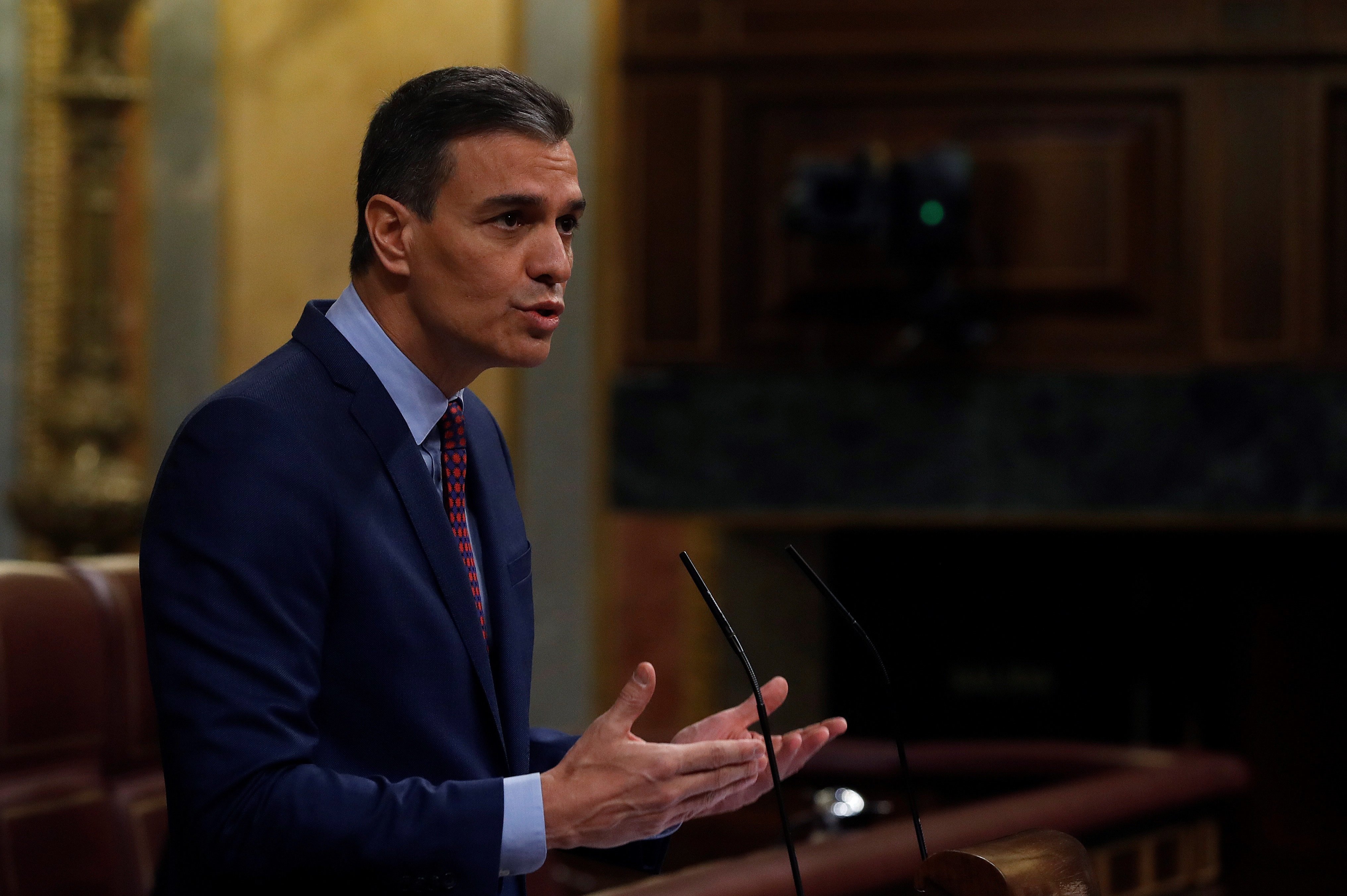 Sánchez avisa que si hace falta "endurecerá el plan de Navidad"