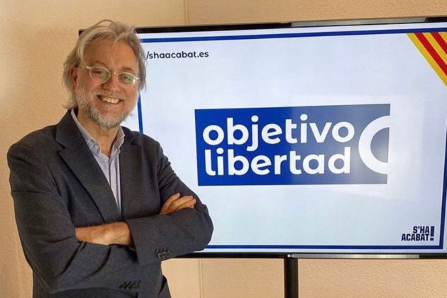 Víctor Amela plataforma constitucionalista @amelanovela