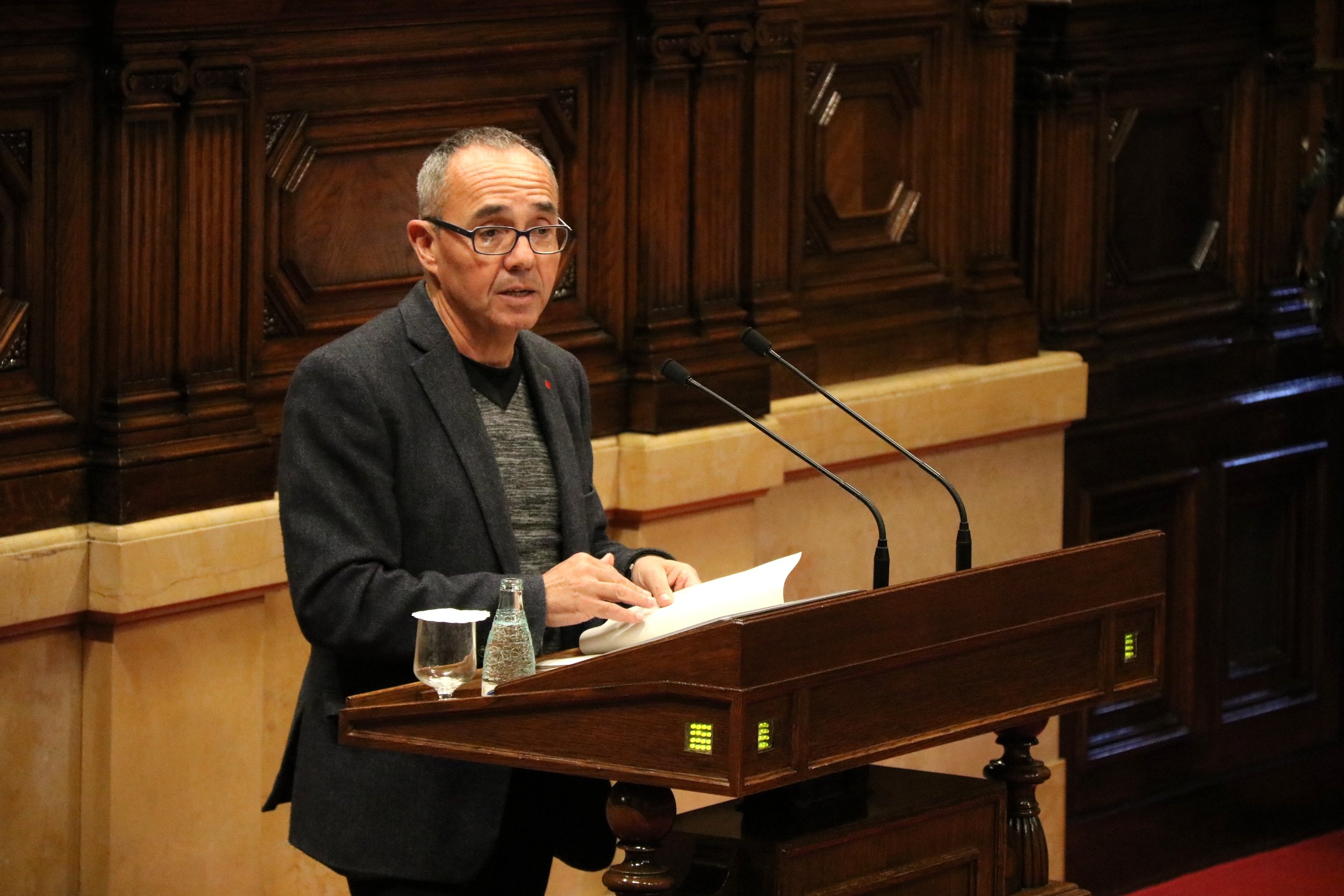 Coscubiela coincide con el unionismo y tilda el anuncio del referéndum de "fum,fum,fum"