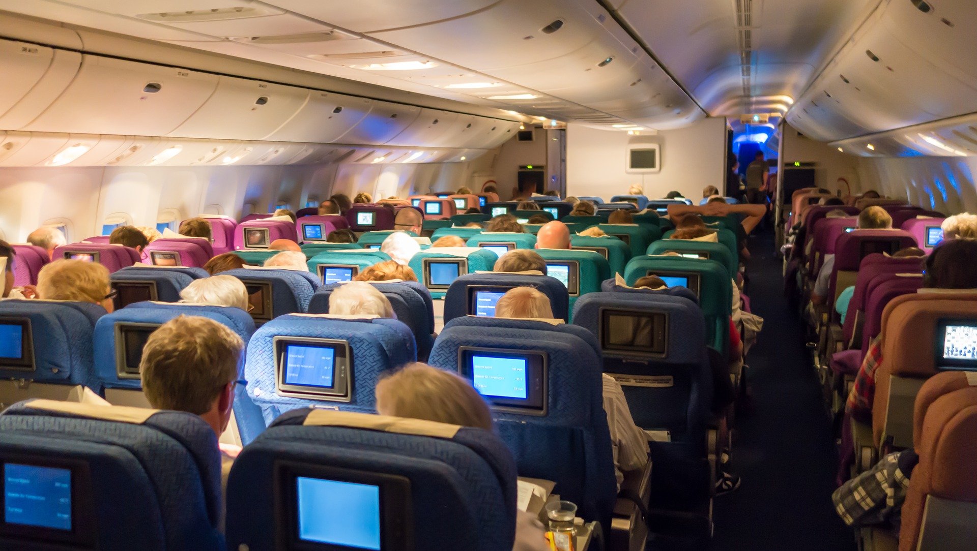 EEUU y Reino Unido prohíben los dispositivos electrónicos en vuelos de Oriente