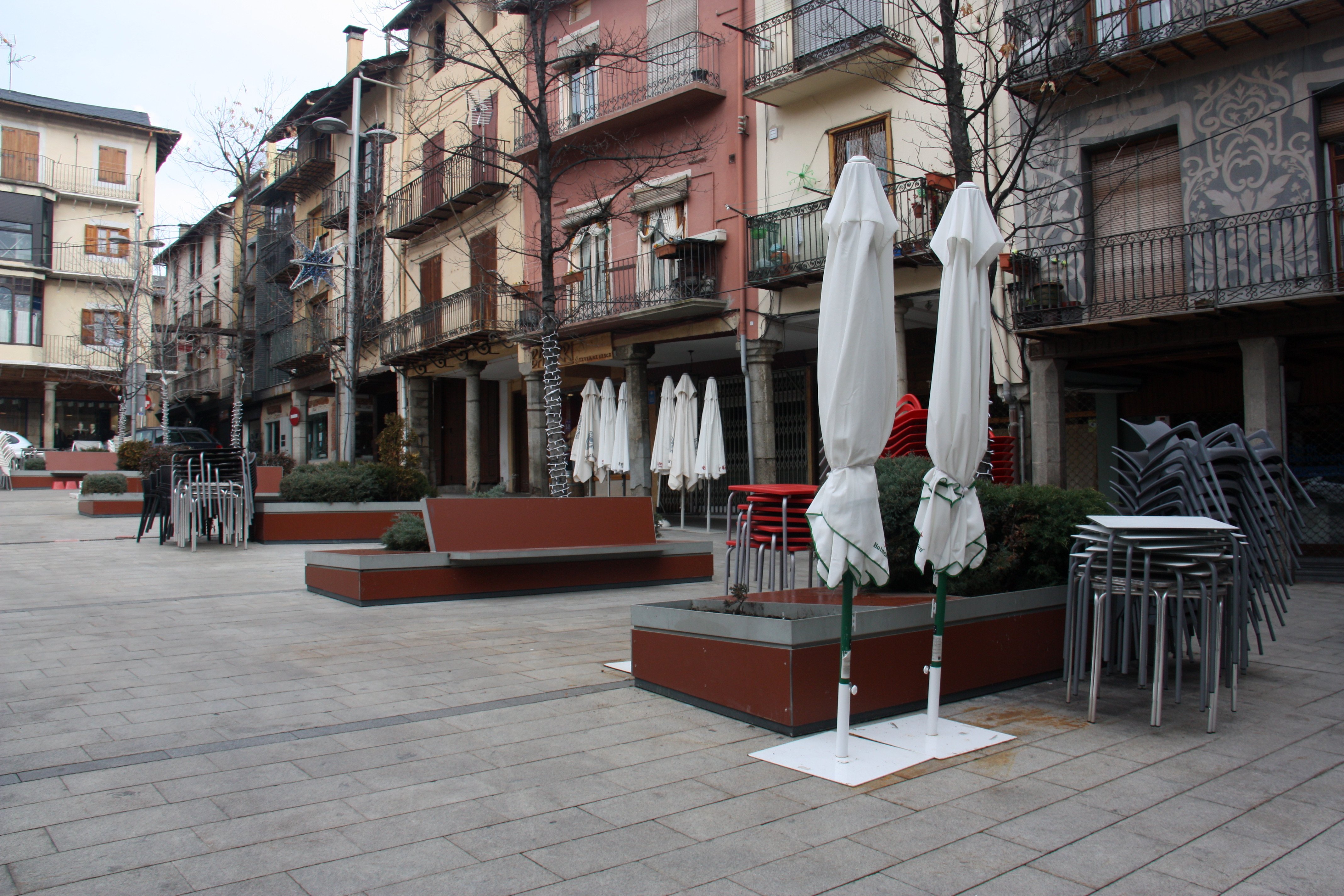 Indignació al Ripollès i la Cerdanya pel tancament sorpresa per la Covid