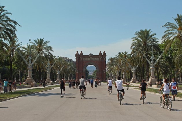 arc de triomf unsplash