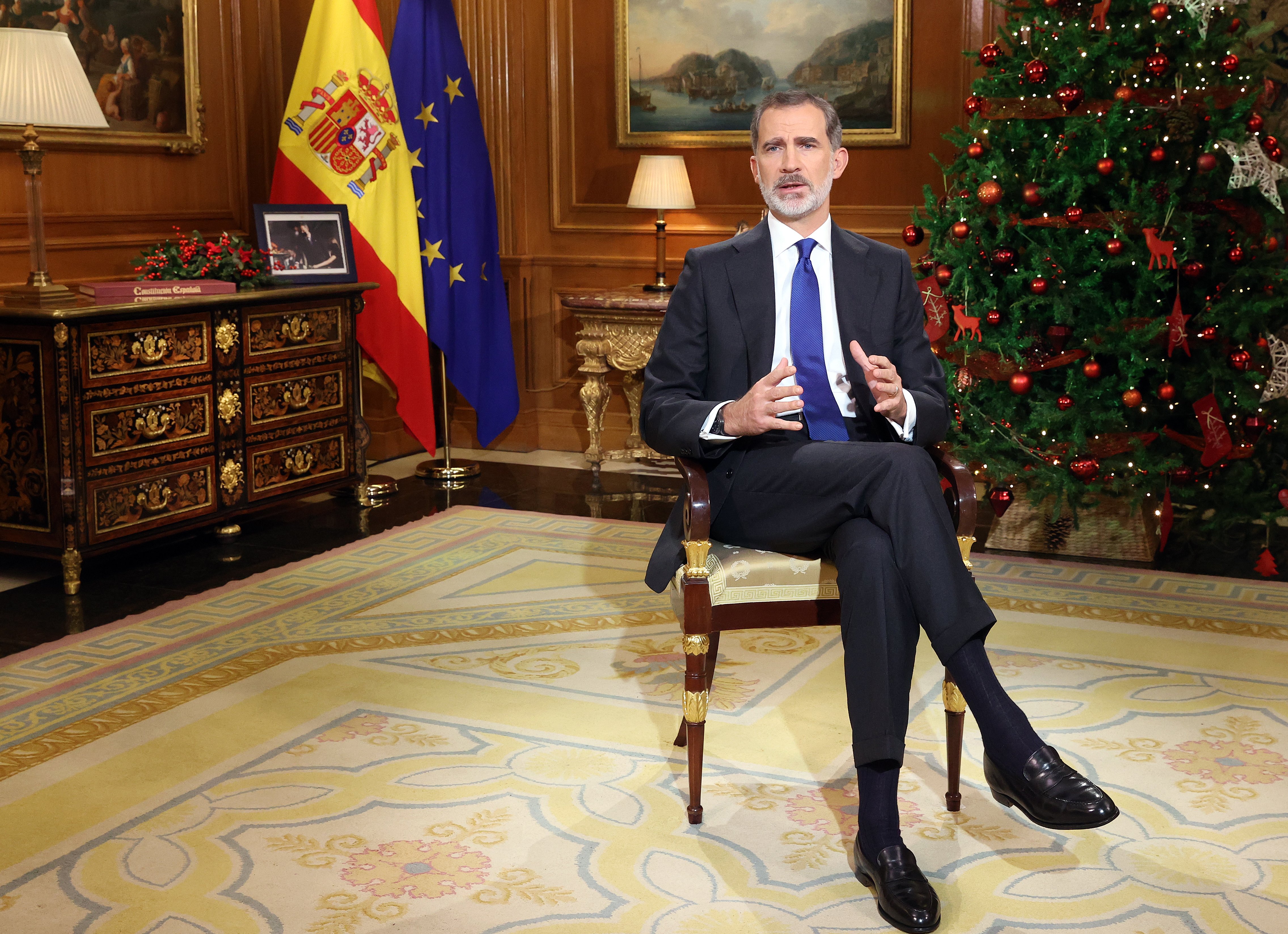 Spanish king's Christmas message uses pandemic to avoid royal corruption crisis
