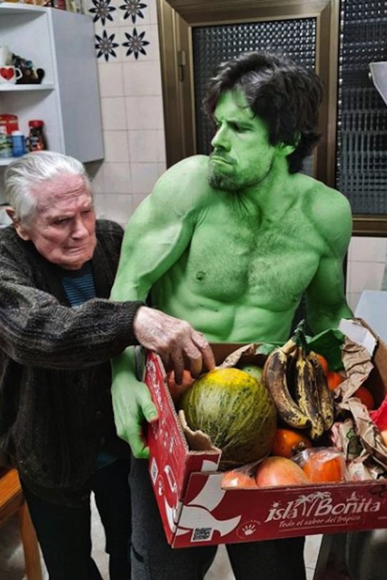 Octavi Pujades se Hulk cono su padre @octavipujades