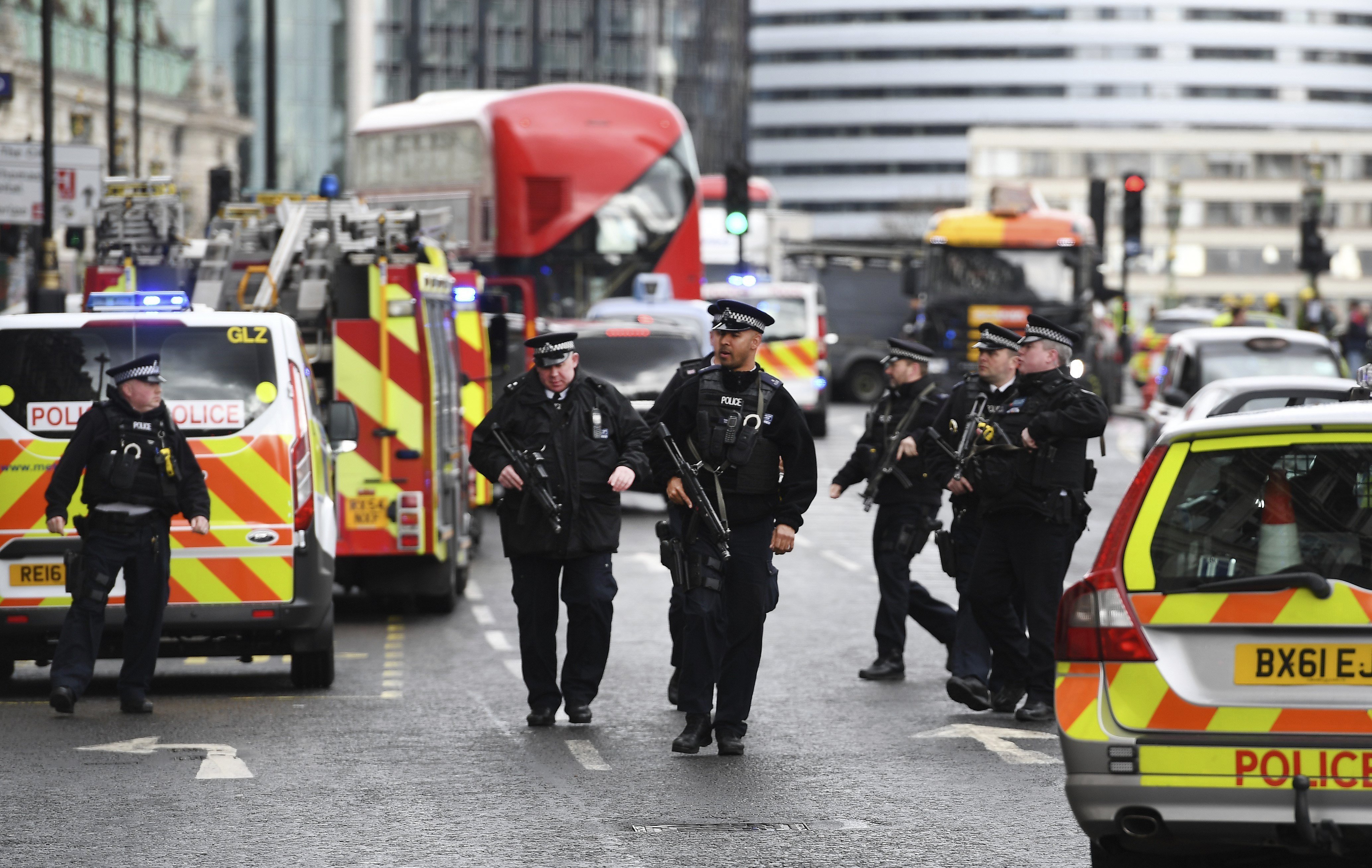 Cinco muertos y 29 heridos en un ataque terrorista ante el Parlamento británico
