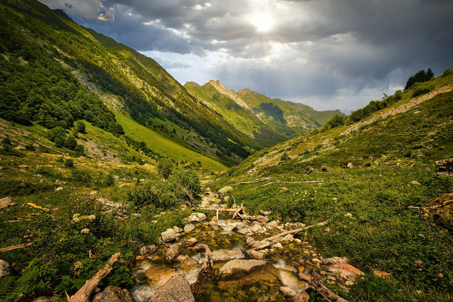 Los caminos de los Pirineos: las arterias de la identidad pirenaica