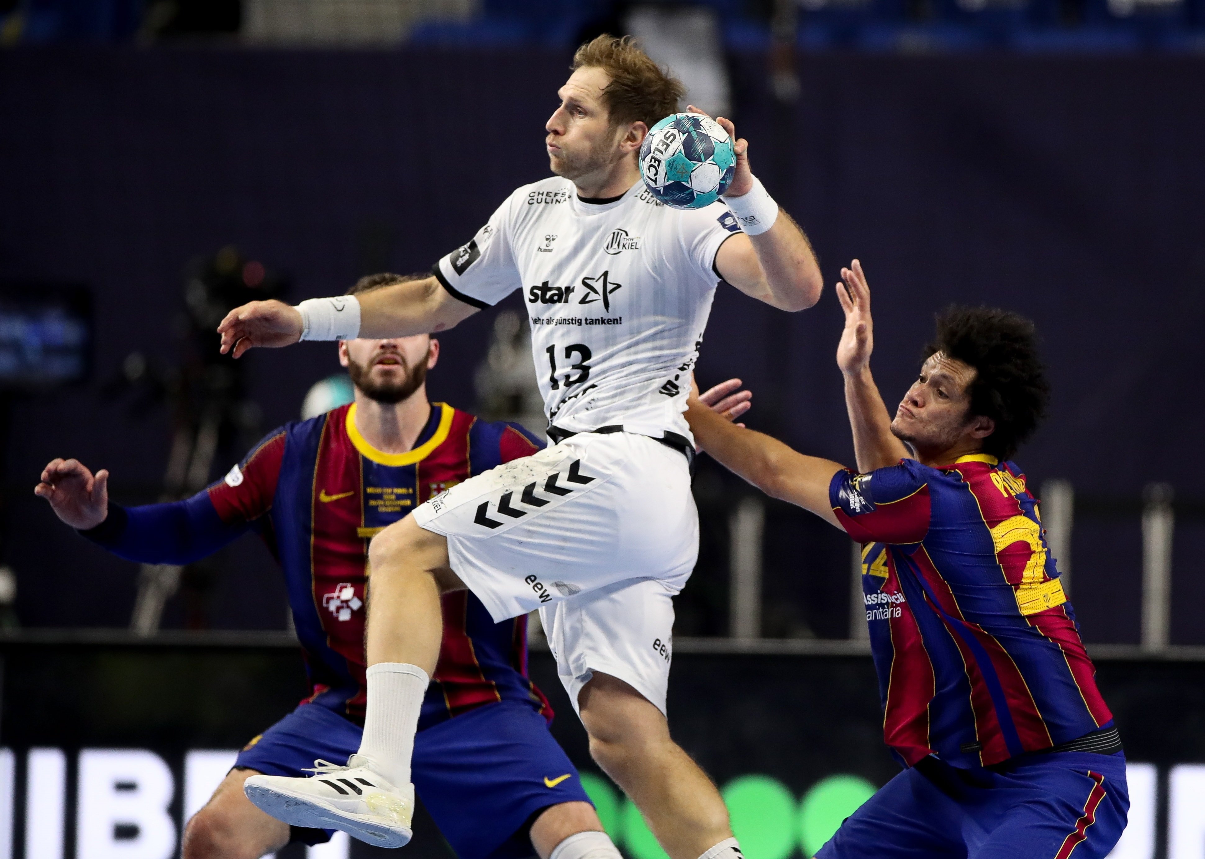 El Barça cau contra el Kiel a la final de la Champions d'handbol (33-28)