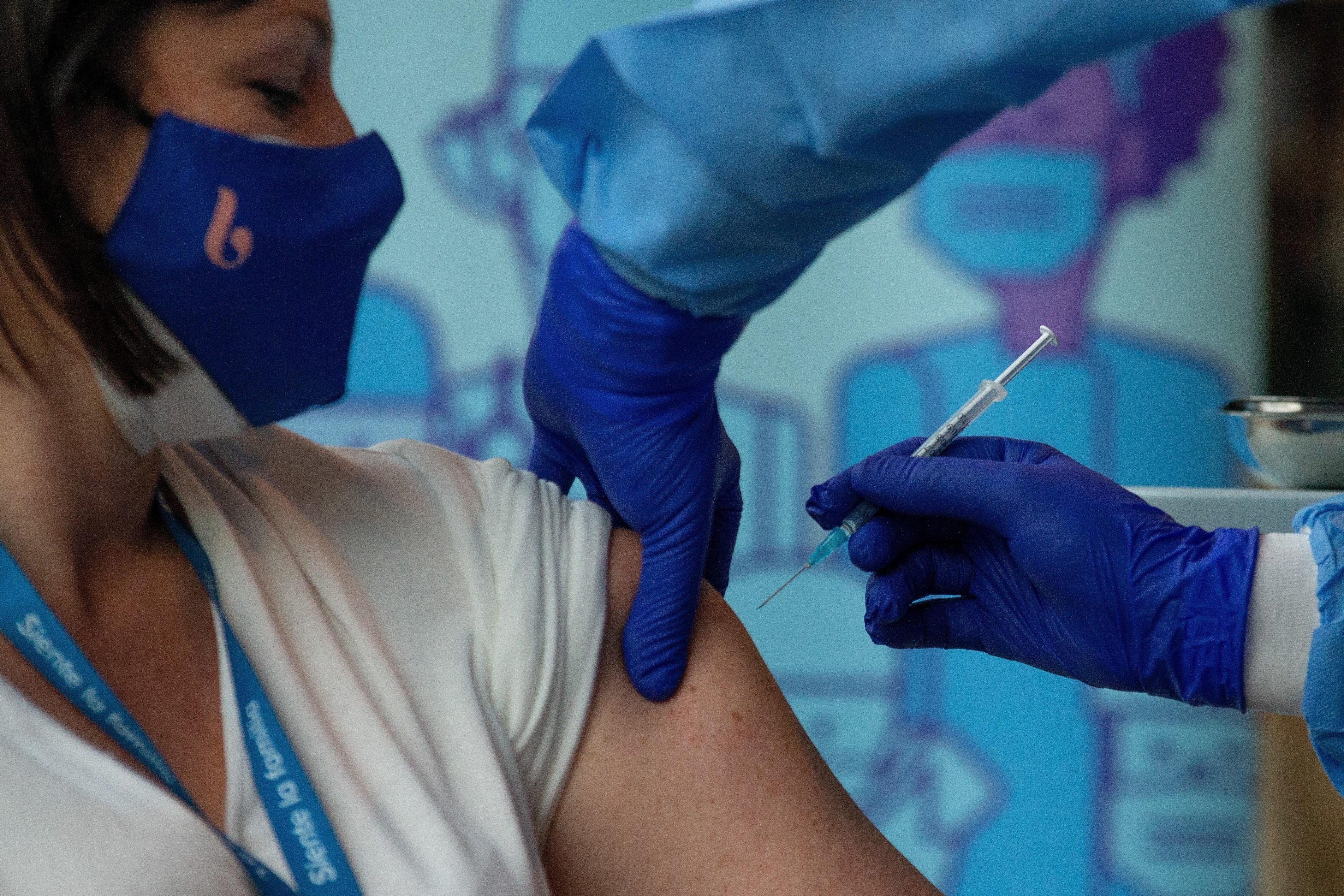 Espanya registra 16.716 nous positius i 247 morts per coronavirus