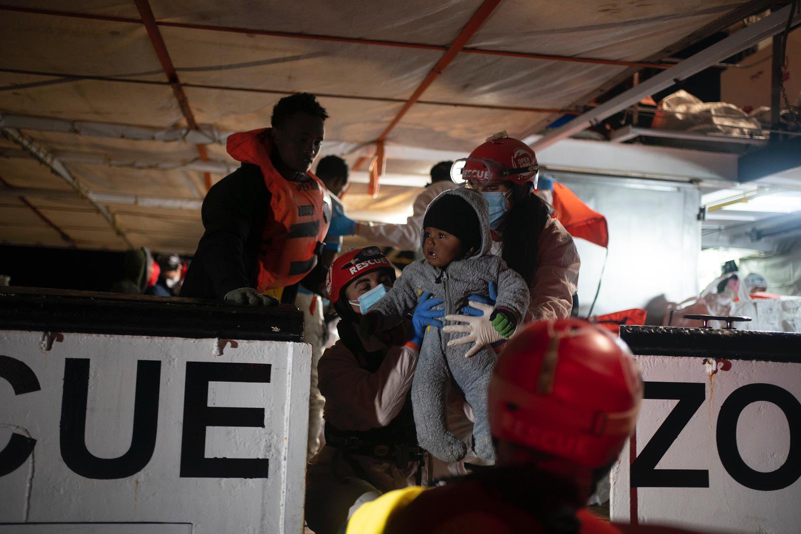 Open Arms rescata 160 personas en el Mediterráneo en Nochevieja