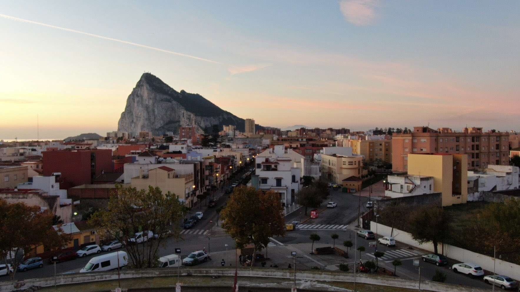 Andalusia tanca vuit municipis del Camp de Gibraltar per l'amenaça de la soca