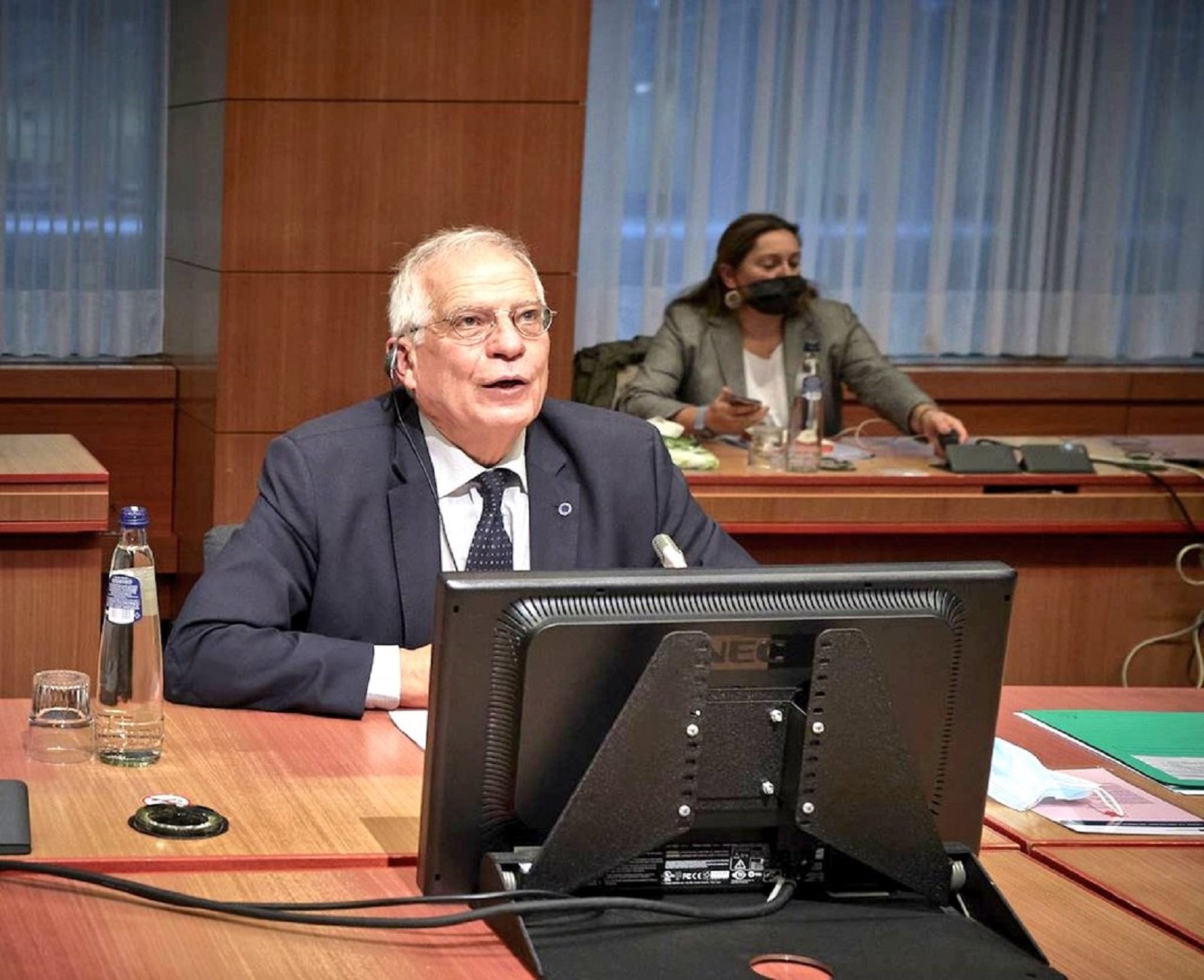Russia accuses Josep Borrell of "manipulation" for attacks on Sputnik V vaccine