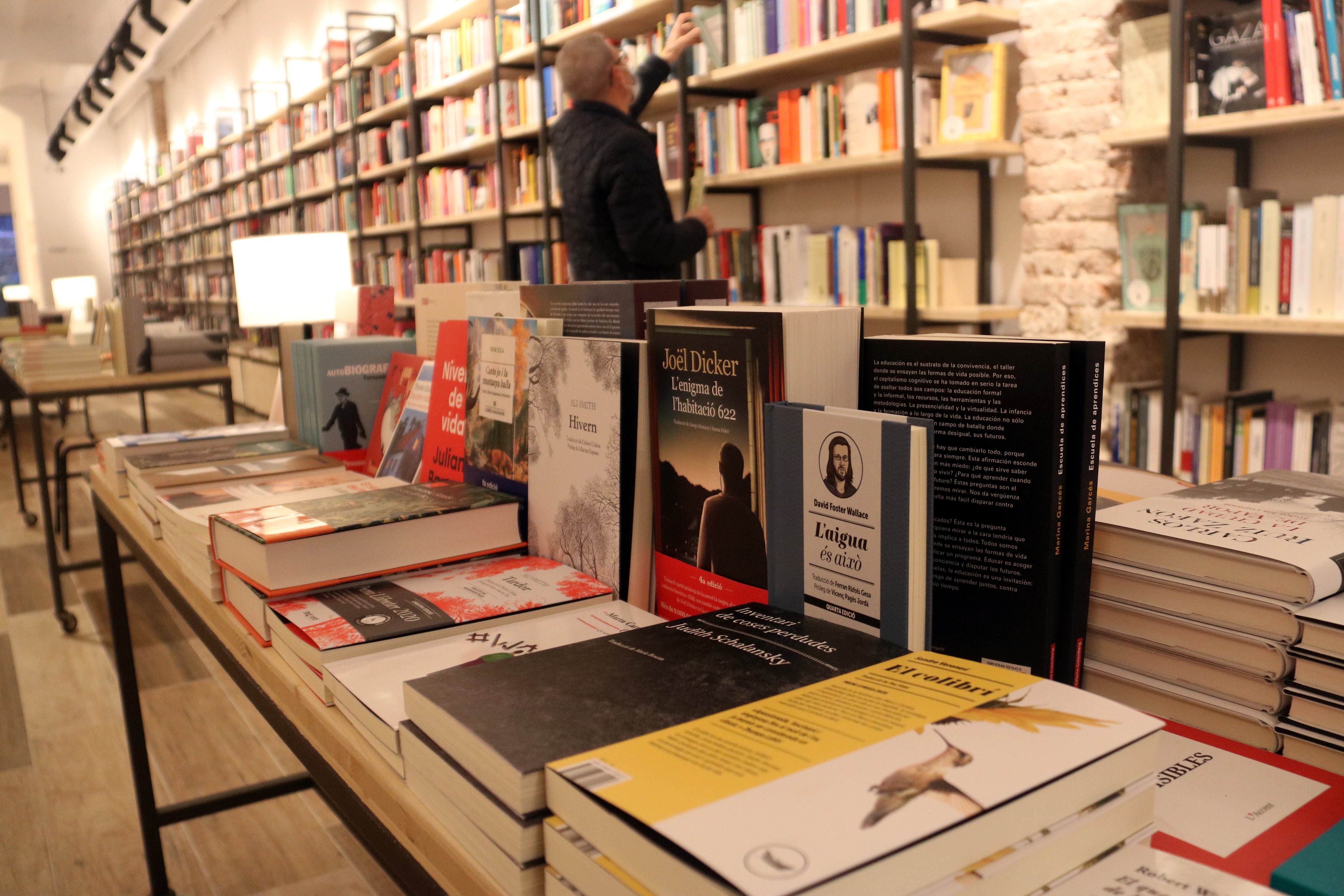 La Cambra del Llibre reclama incloure les llibreries als comerços essencials