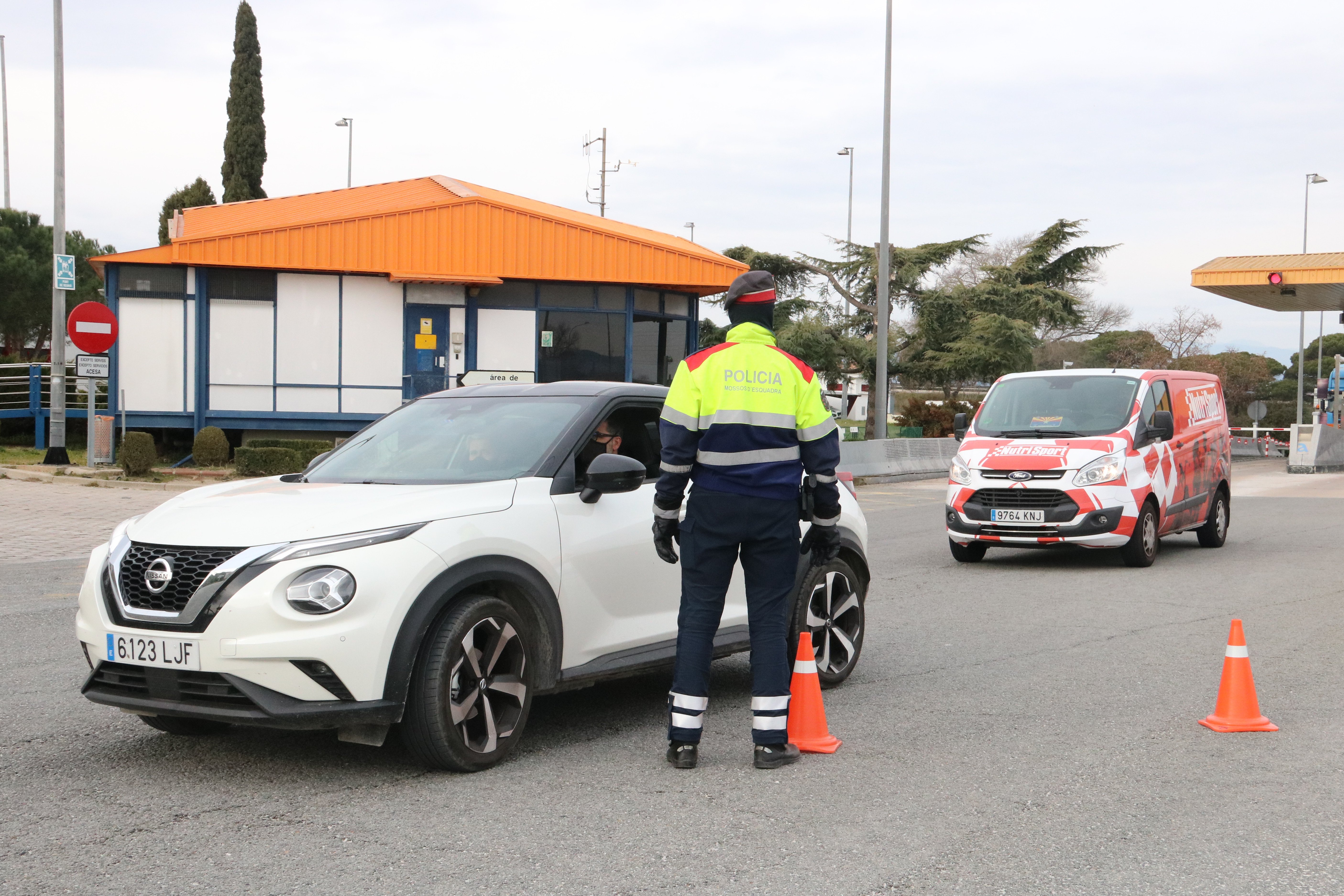 Canvien les mesures anti-Covid: confinament comarcal i més hores de restauració