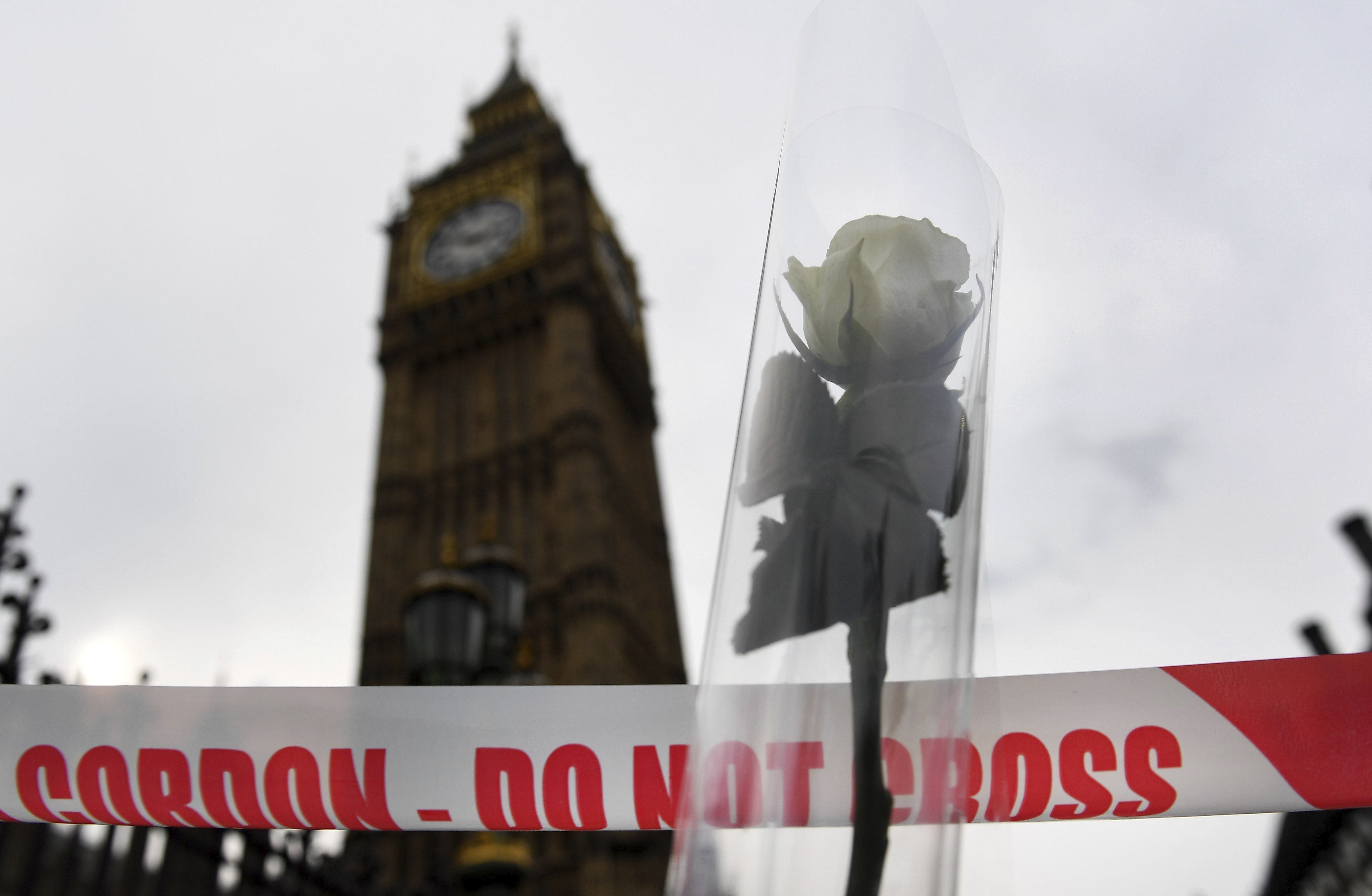 La policia britànica eleva a cinc els morts de l'atac de Londres