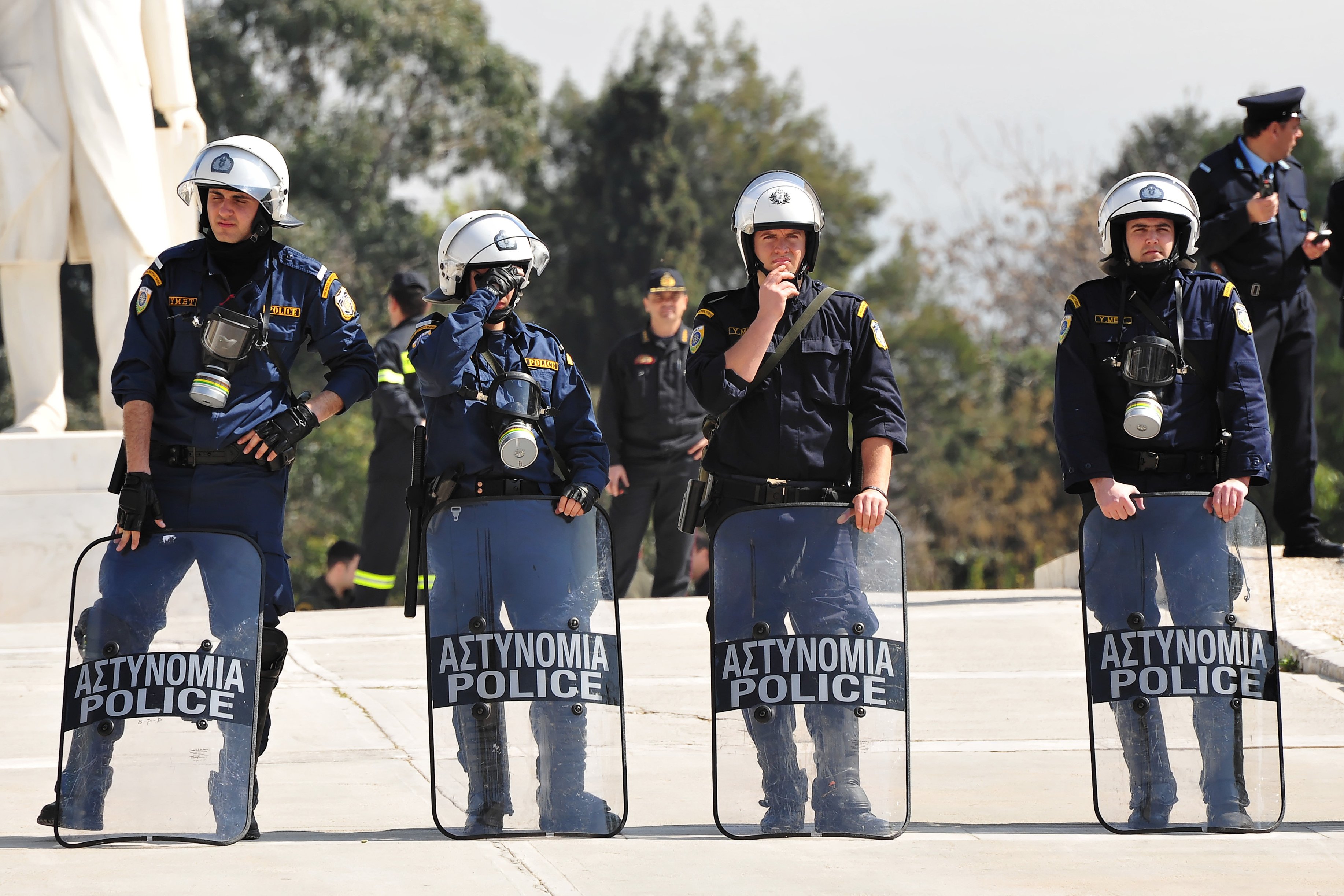 Grècia: el confinament provoca un augment de la brutalitat policial