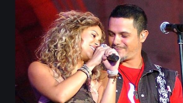 shakira y alejandro sanz cantando