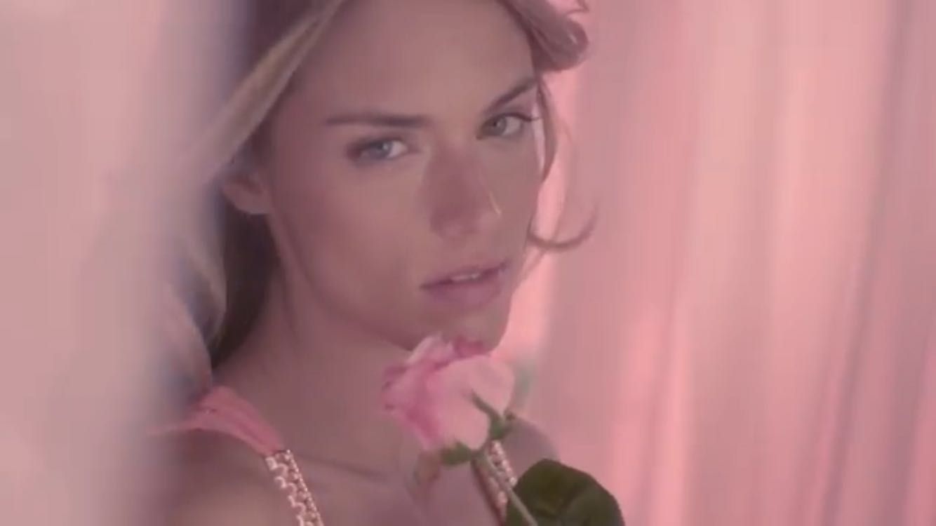 La RAE defensa en una campanya que només hi ha una llengua materna