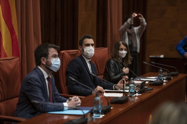  Reunió Parlament  Taula de partits 14F - Maria Contreras Coll