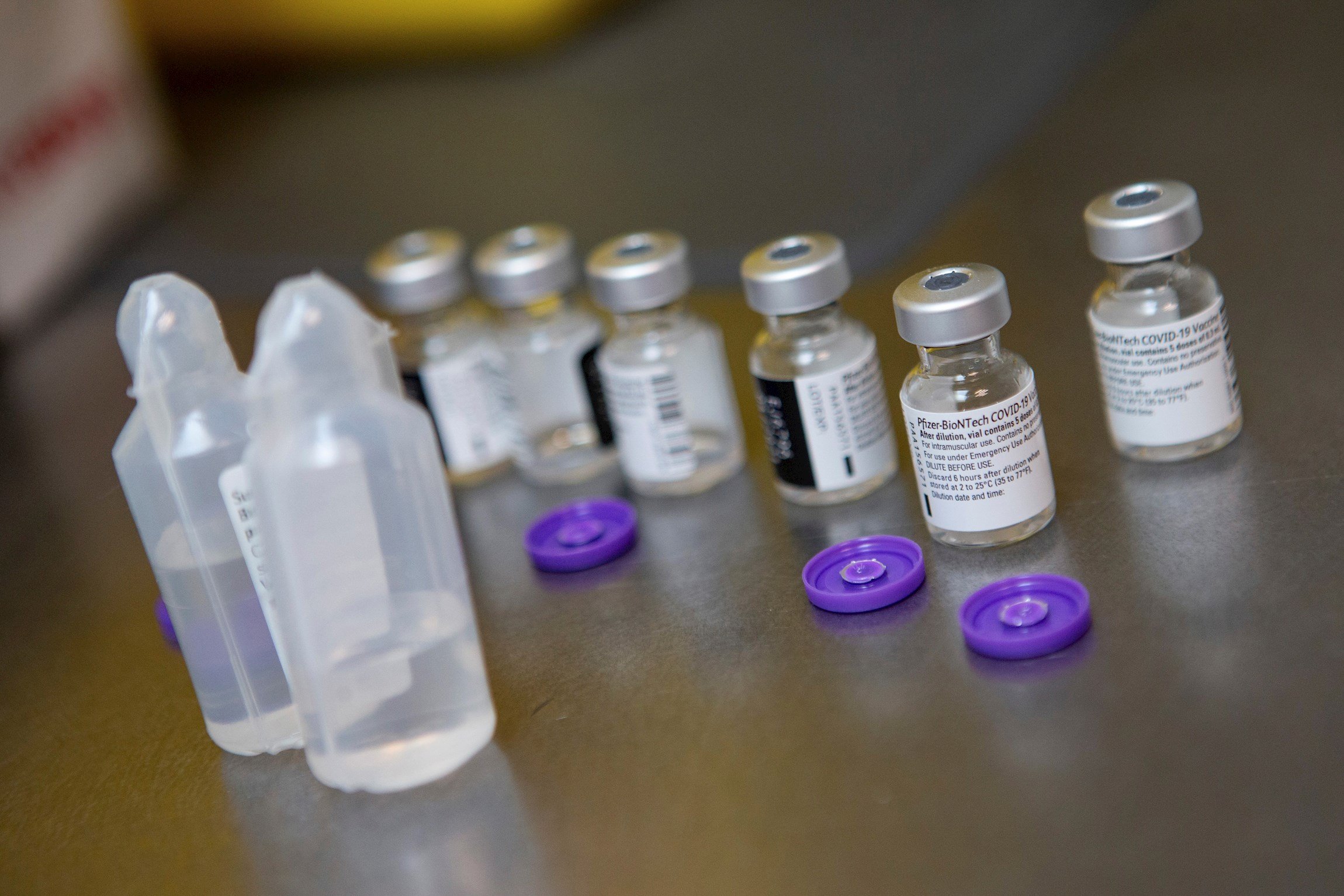 Pfizer reducirá temporalmente el número de vacunas distribuidas en Europa