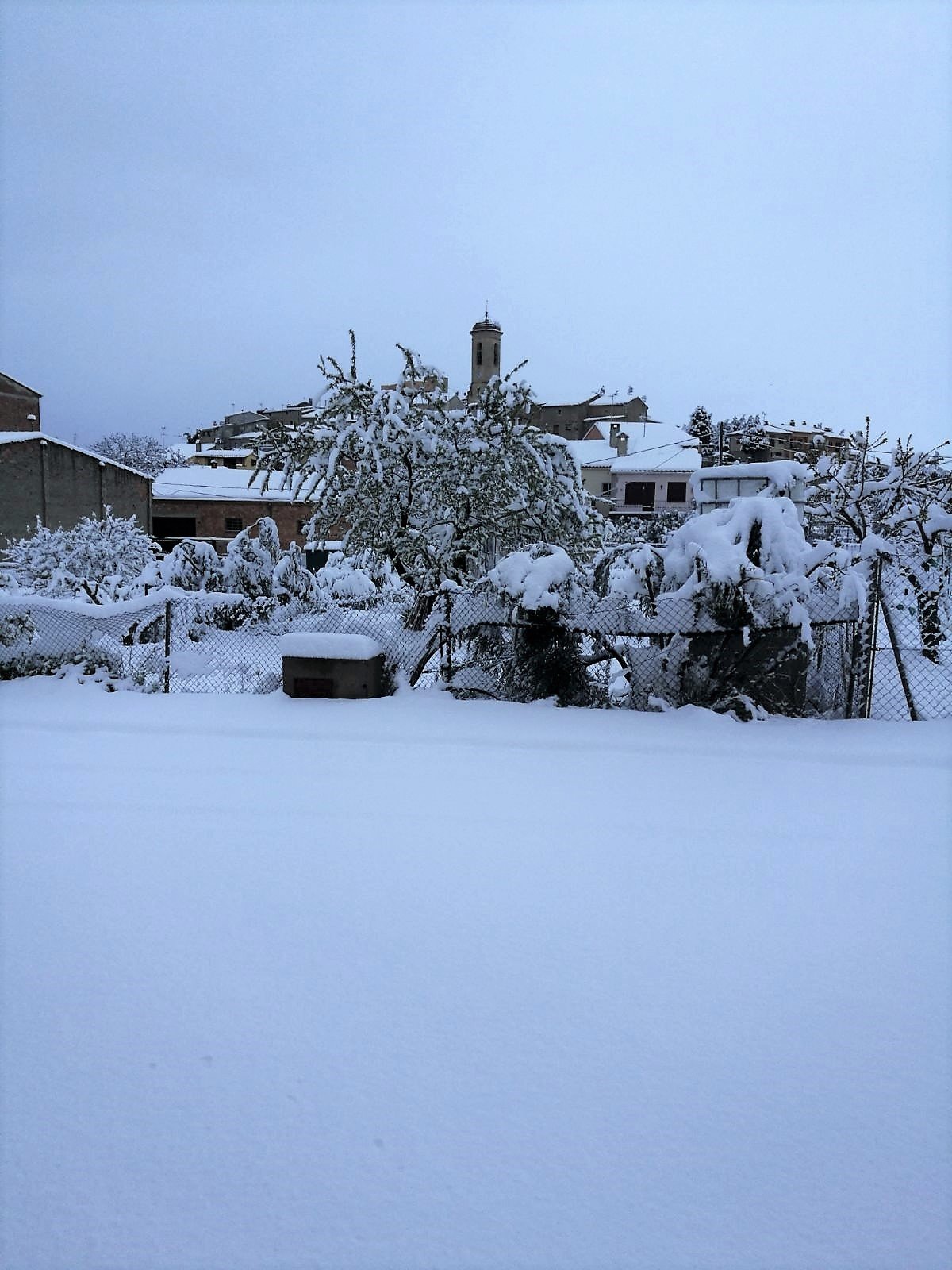 El temporal deja fuertes lluvias e importantes gruesos de nieve en cotas bajas