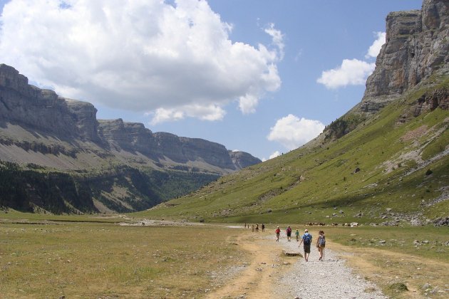 senderismo pirineos familia