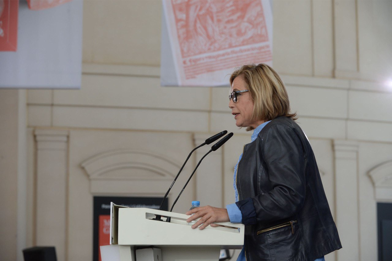 Ortega, ovacionada en el acto de inicio de la campaña por el 'Sí' del PDeCAT