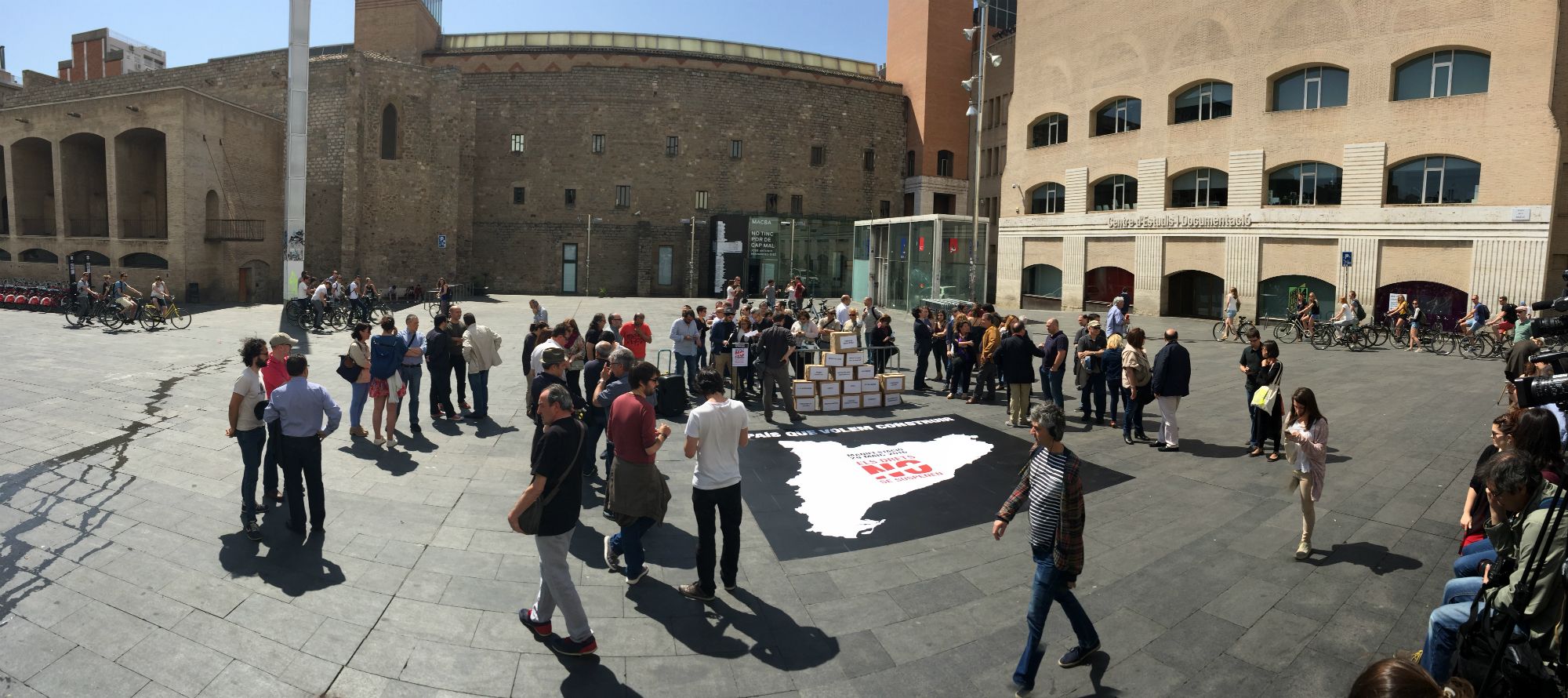 Crida a la participació a la manifestació de diumenge contra el TC