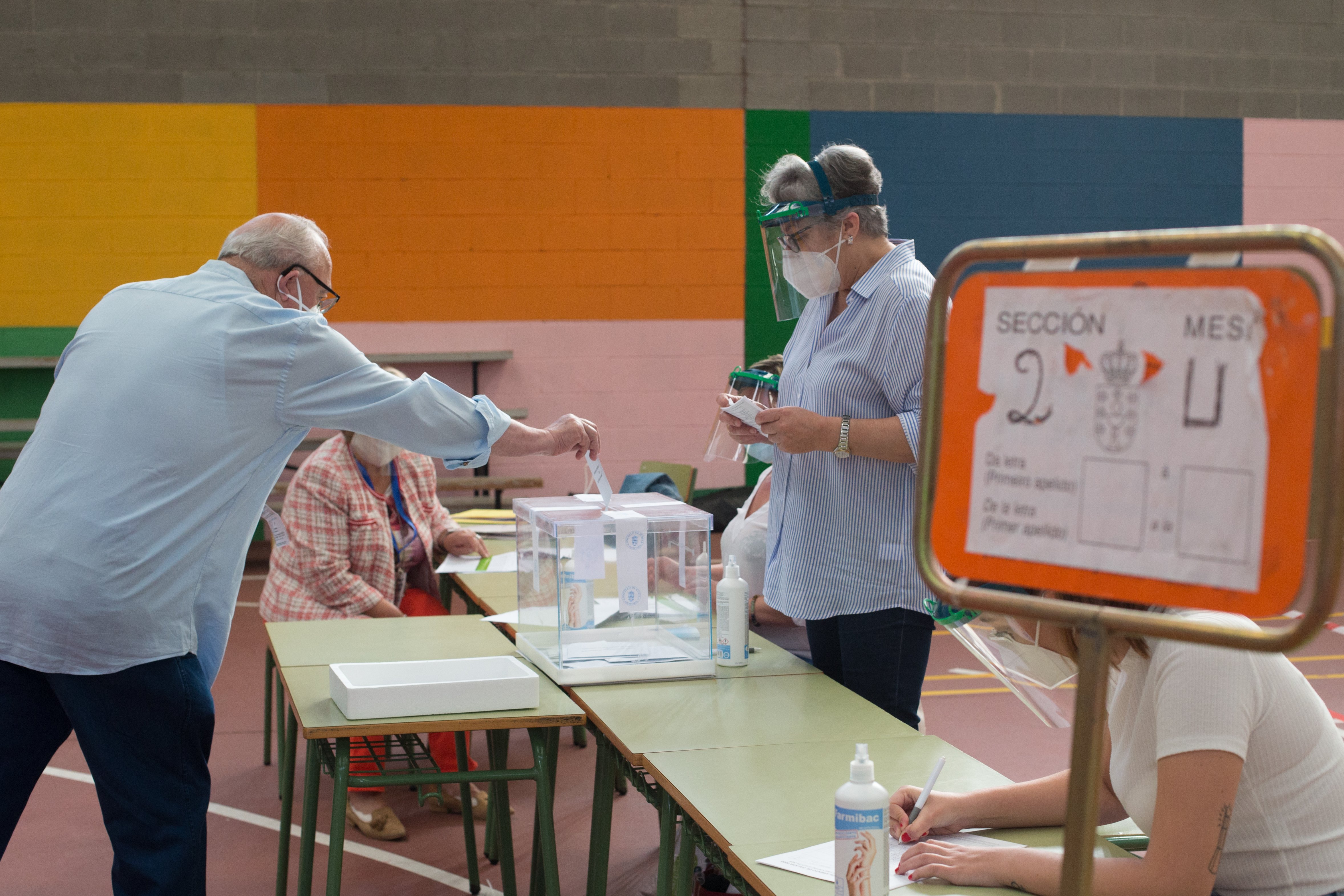 El Síndic rechaza el test de antígenos para las mesas, como prevé el Govern