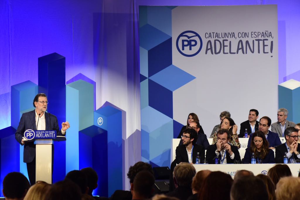 Rajoy a un alcalde del PDeCAT: “No sé pas d’on ets”
