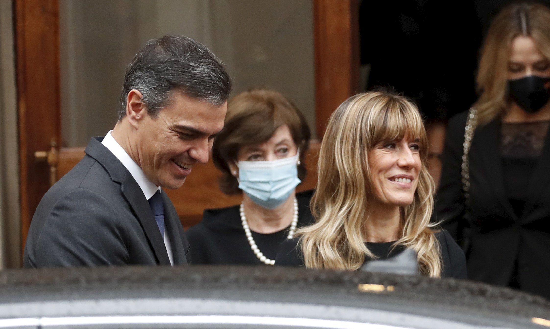 Medios franceses y argelinos vinculan a la mujer de Pedro Sánchez con el acuerdo con Marruecos