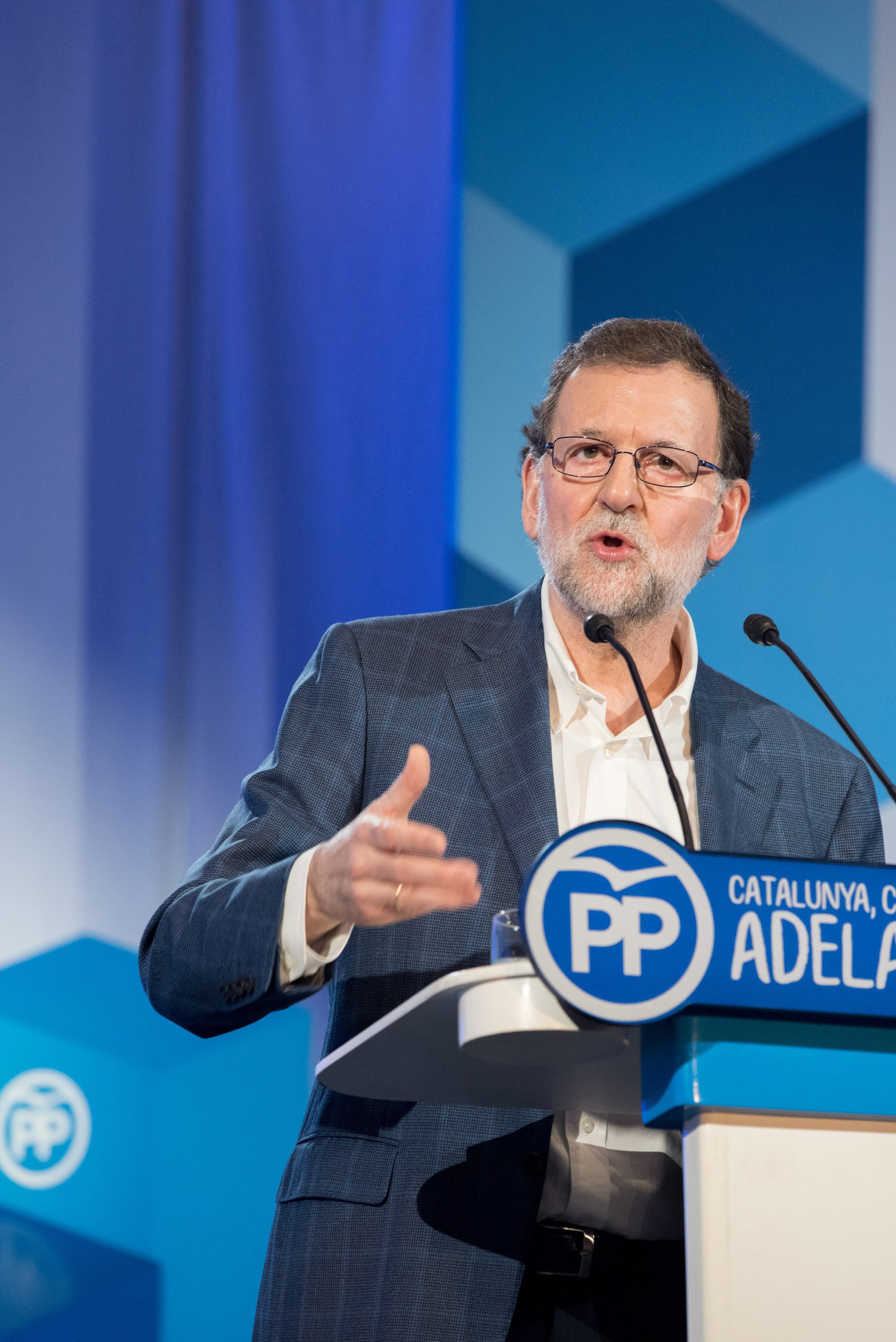 Rajoy, en Barcelona: "No os vamos a abandonar"