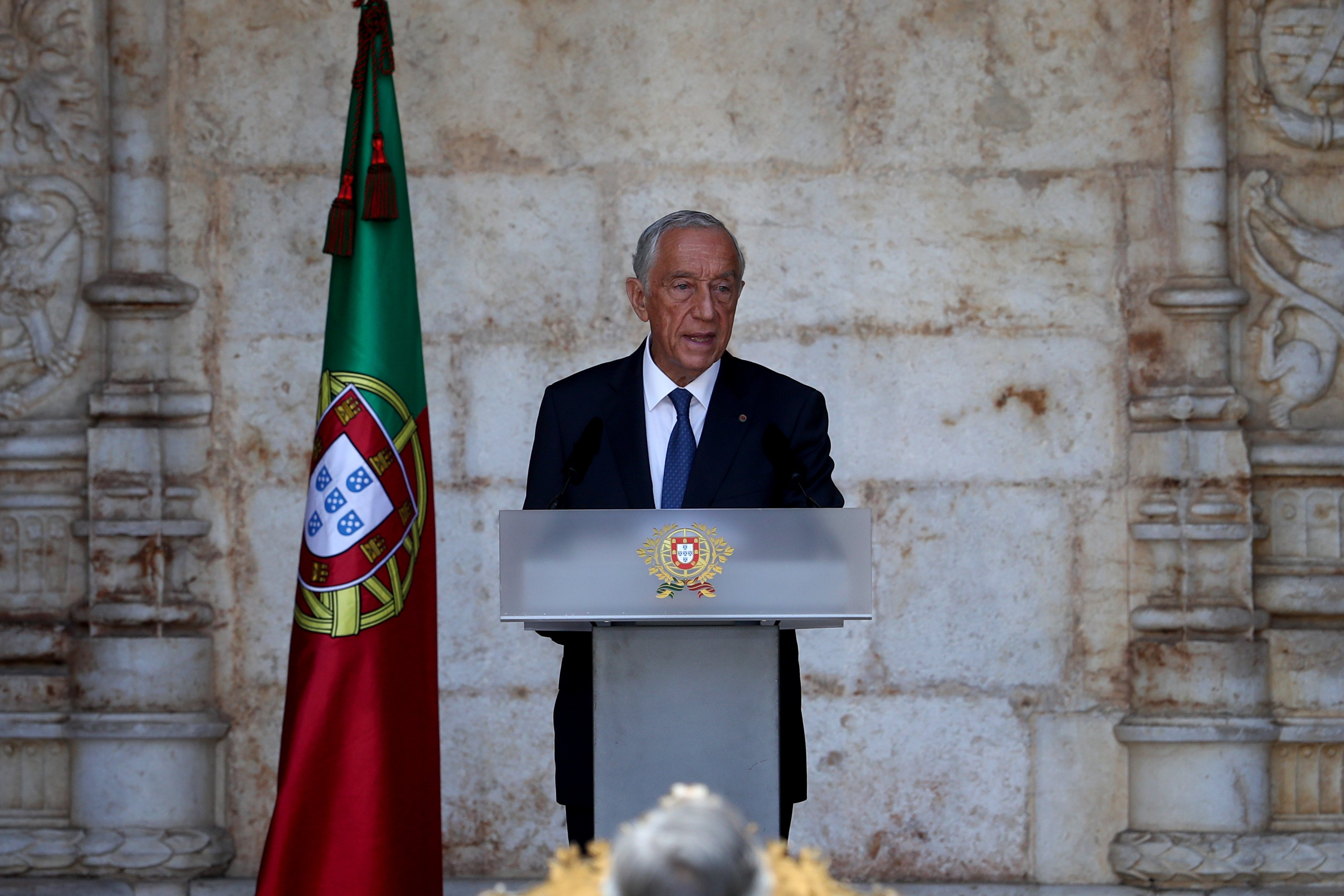 Rebelo de Sousa, reelegido presidente de Portugal con una fuerte abstención