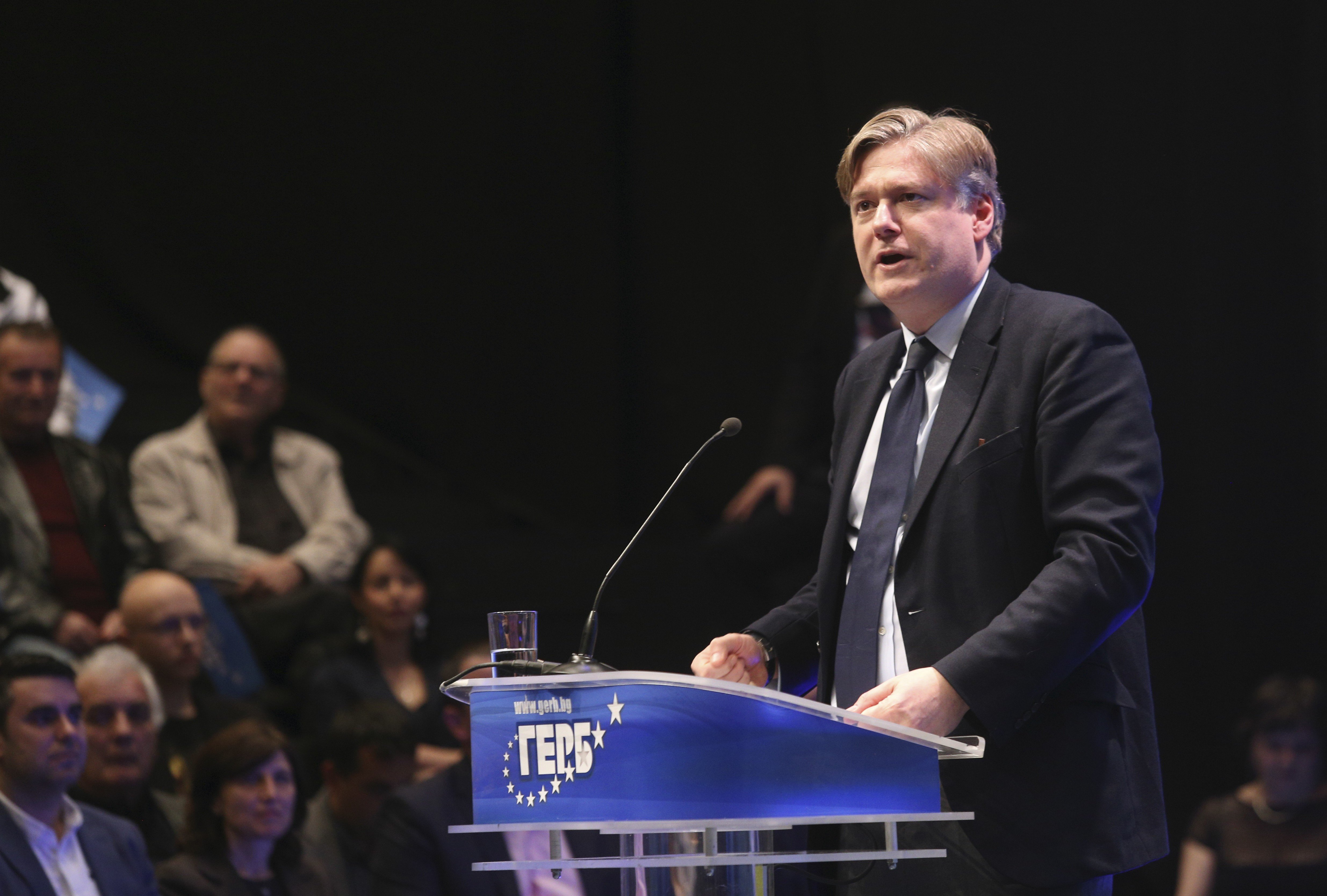 El líder del PP europeo dice que Catalunya hace el ridículo a nivel internacional