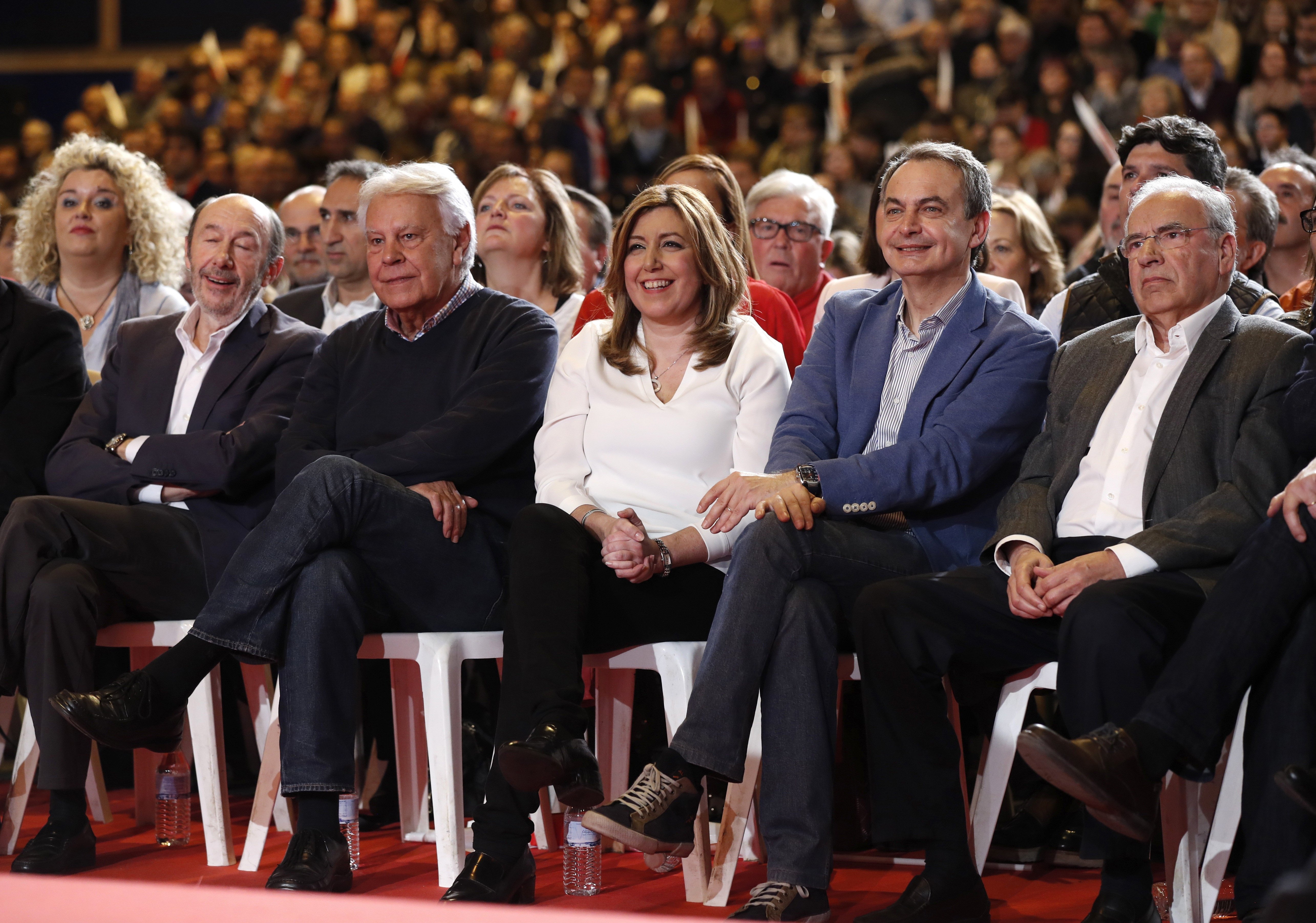 Twitter es riu de l’“alenada d’aire fresc” de Susana Díaz