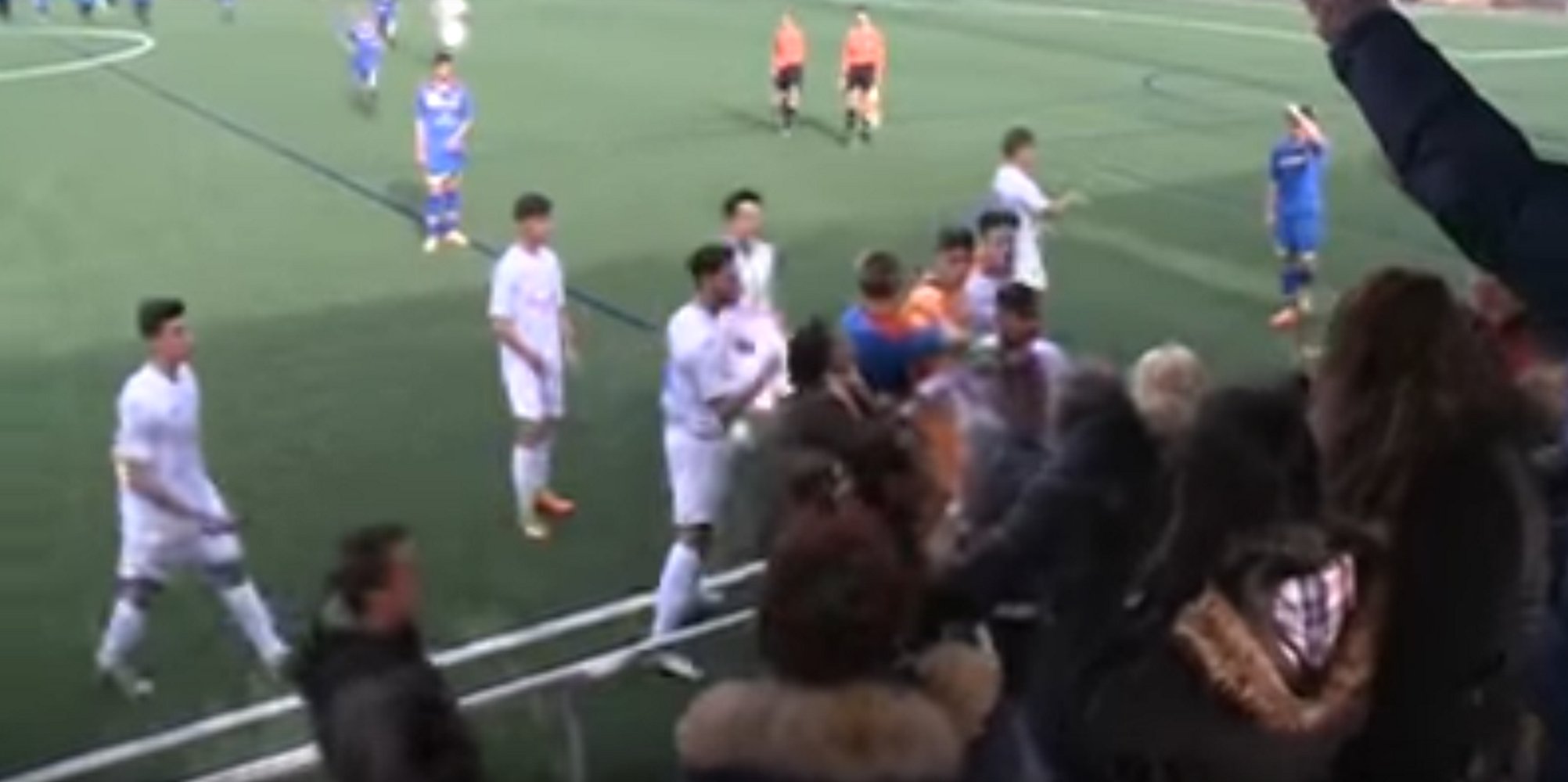 Nueva pelea en el fútbol juvenil entre padres y jugadores