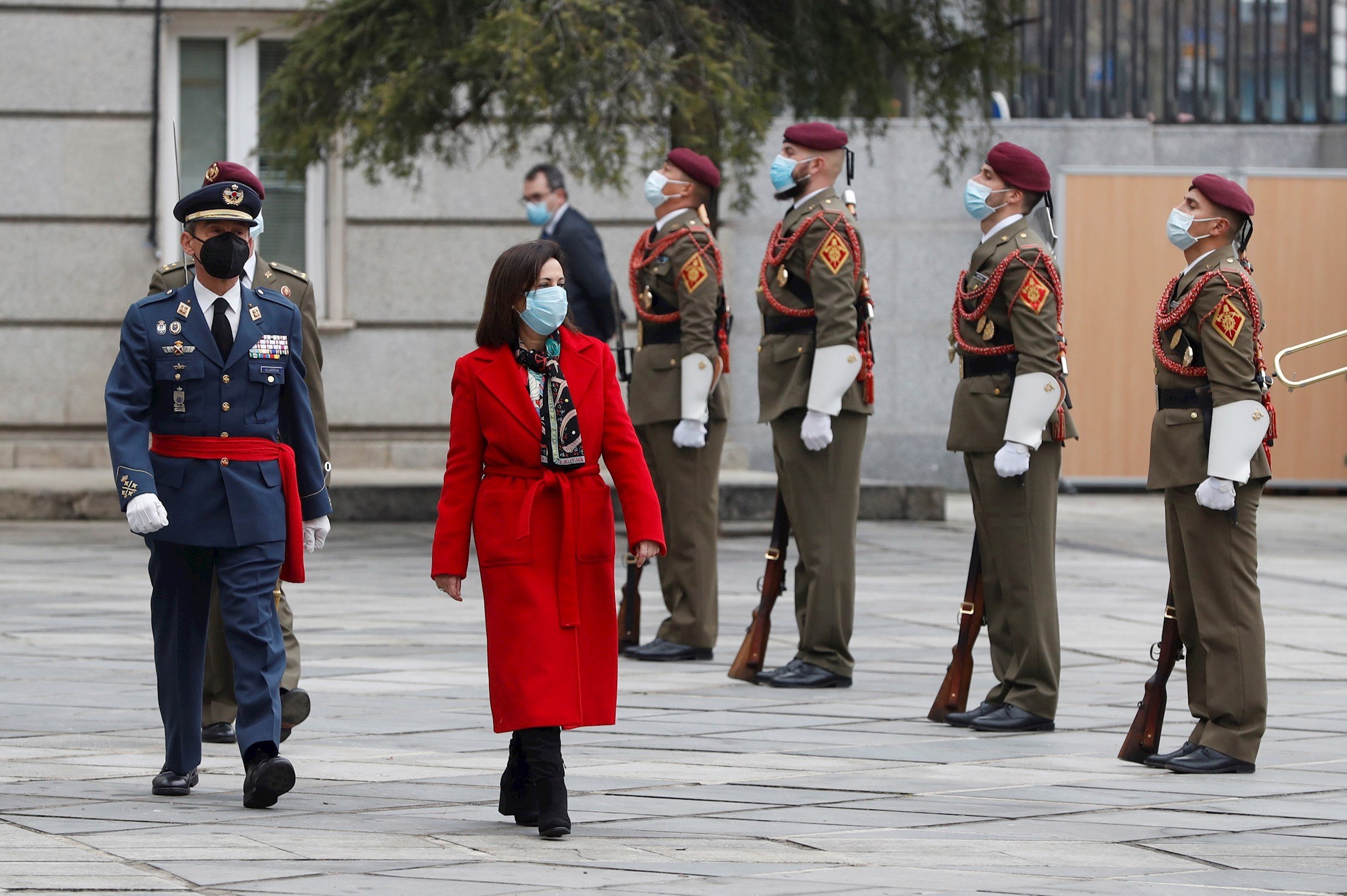 Robles descarta investigaciones "prospectivas" sobre ultraderecha en el Ejército