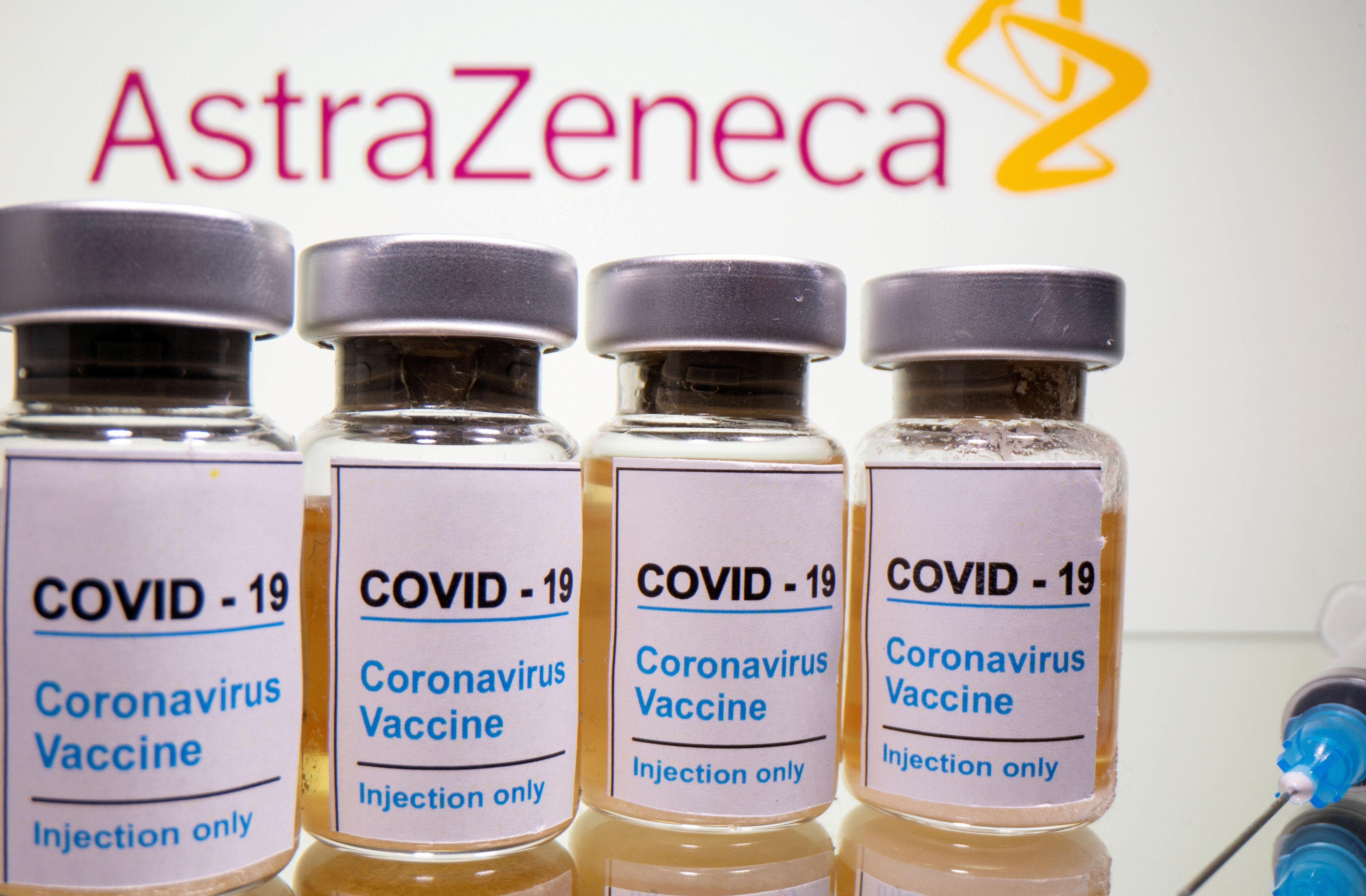 La Comisión Europea autoriza la vacuna de AstraZeneca contra la Covid