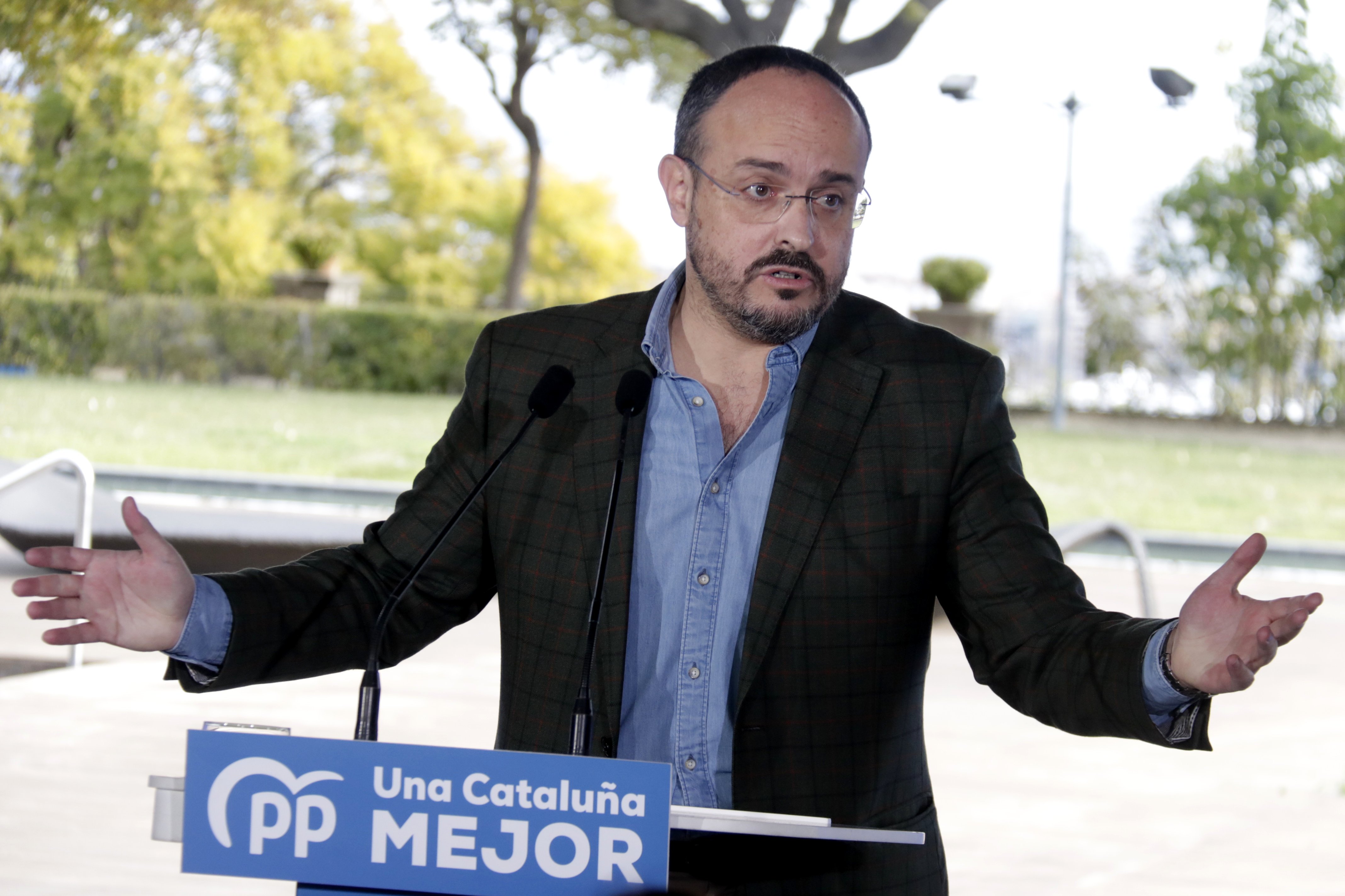 Fernández (PP) asegura que la "serenidad" de Junqueras evidencia el tripartito