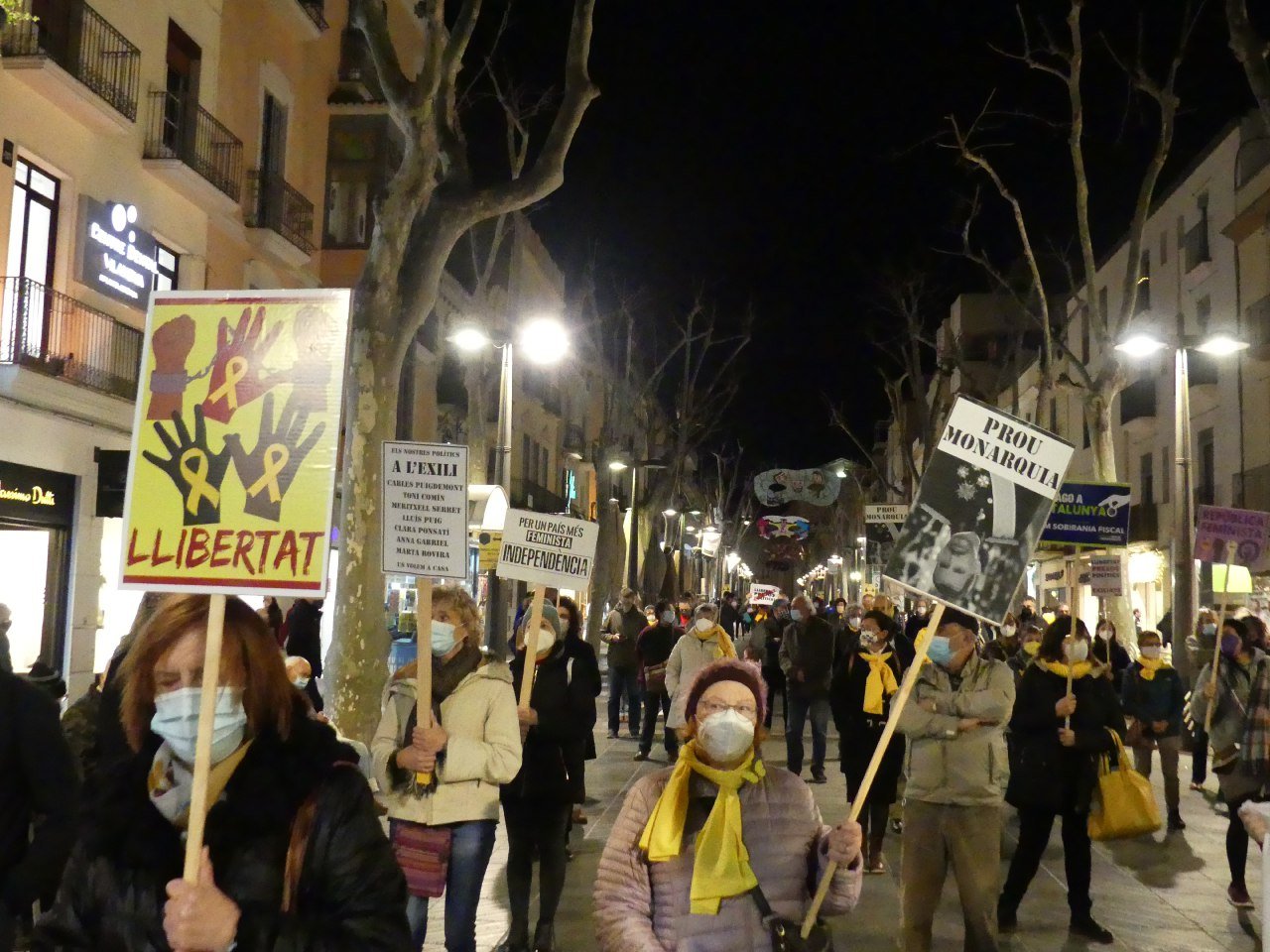 L'Assemblea desafia la Junta Electoral i es mobilitza arreu del territori