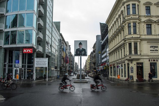 ciclistas berlin cierre Covid - EFE