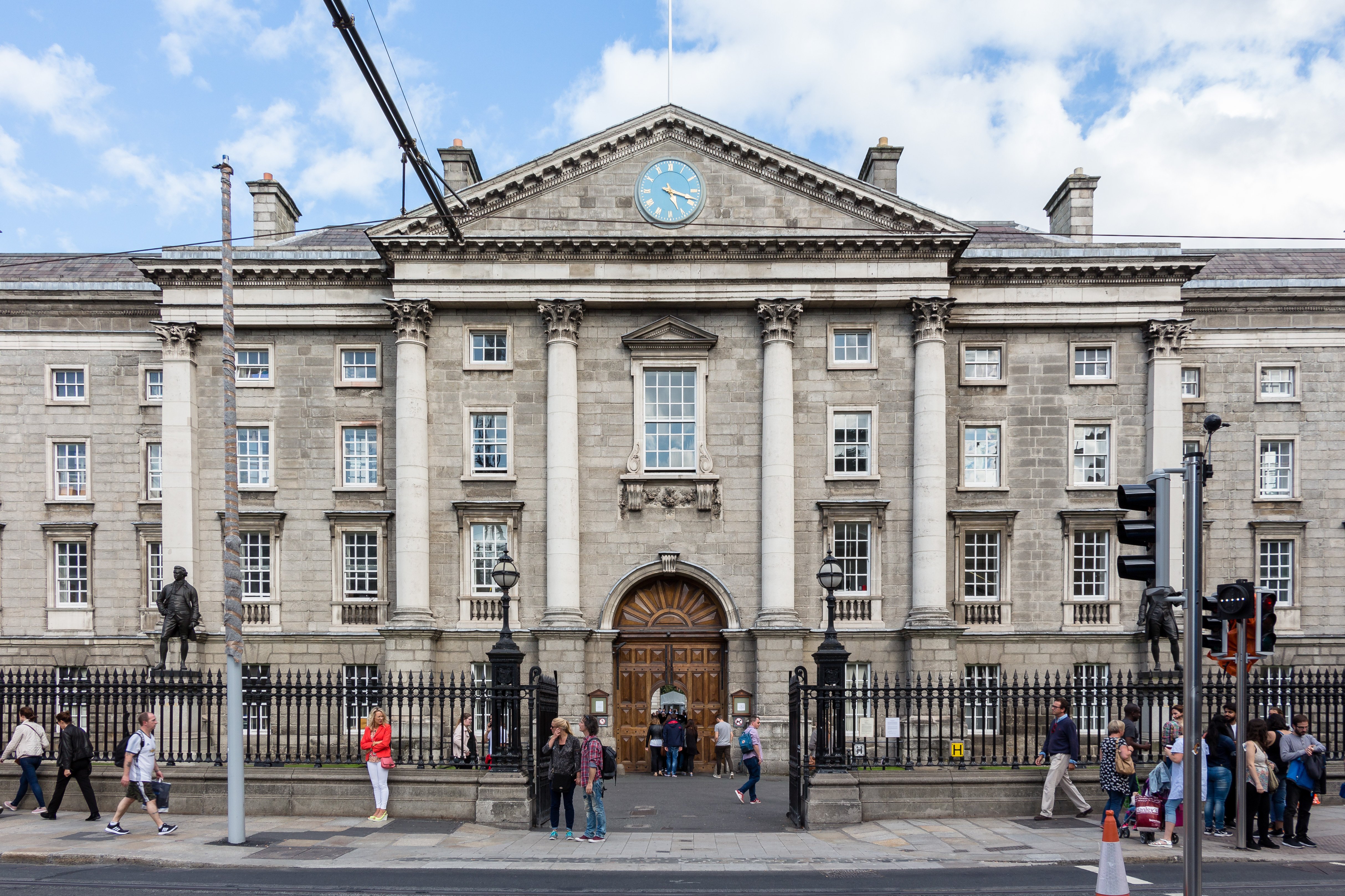 La embajada española en Irlanda impide que los residentes catalanes voten