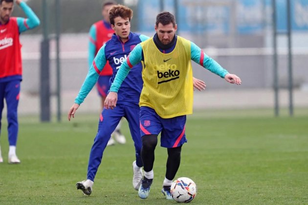 Messi Riqui Puig Entrenamiento Barça