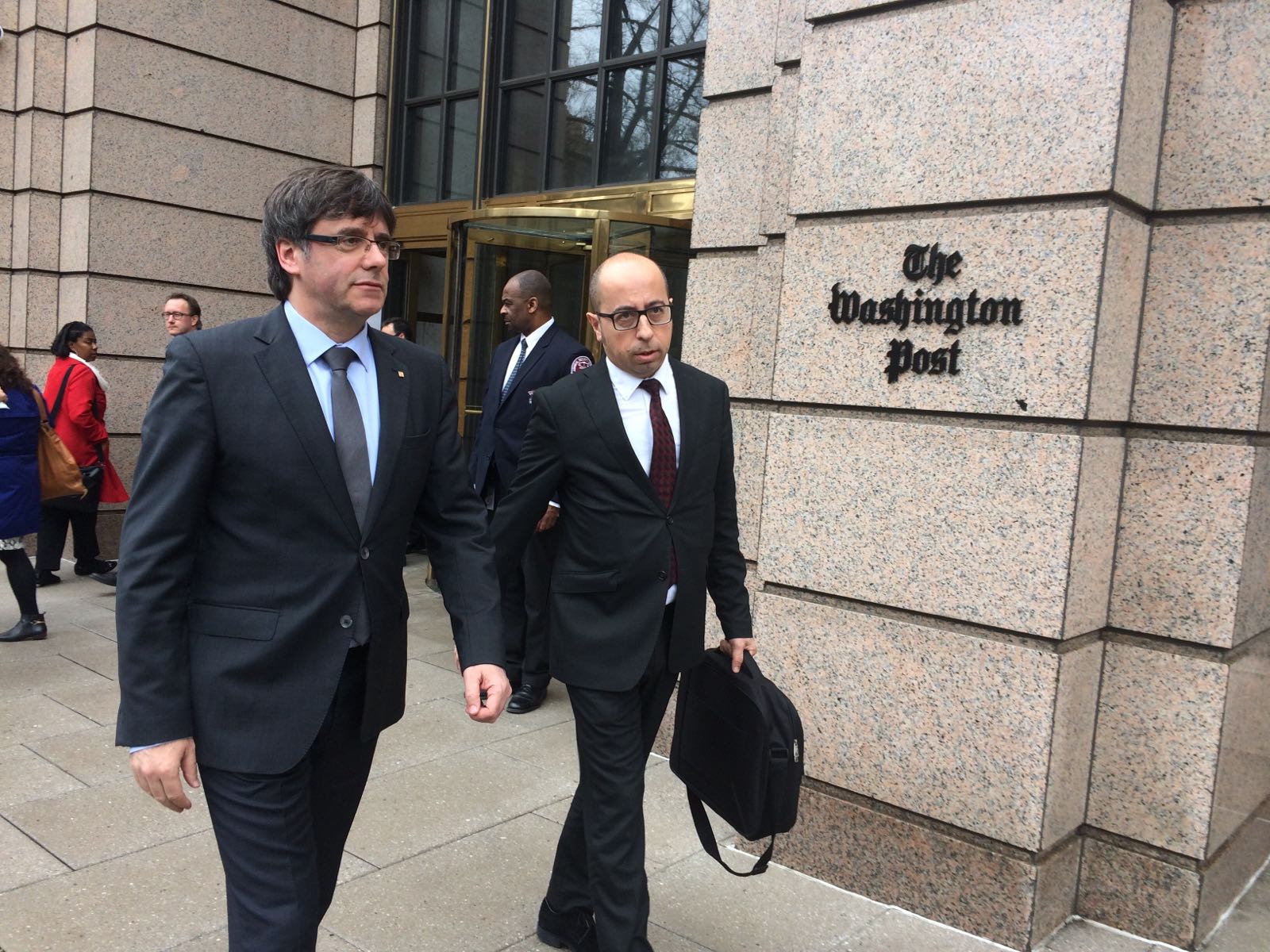 Puigdemont exigeix a Rajoy una clàusula amb conseqüències si incompleix les inversions promeses