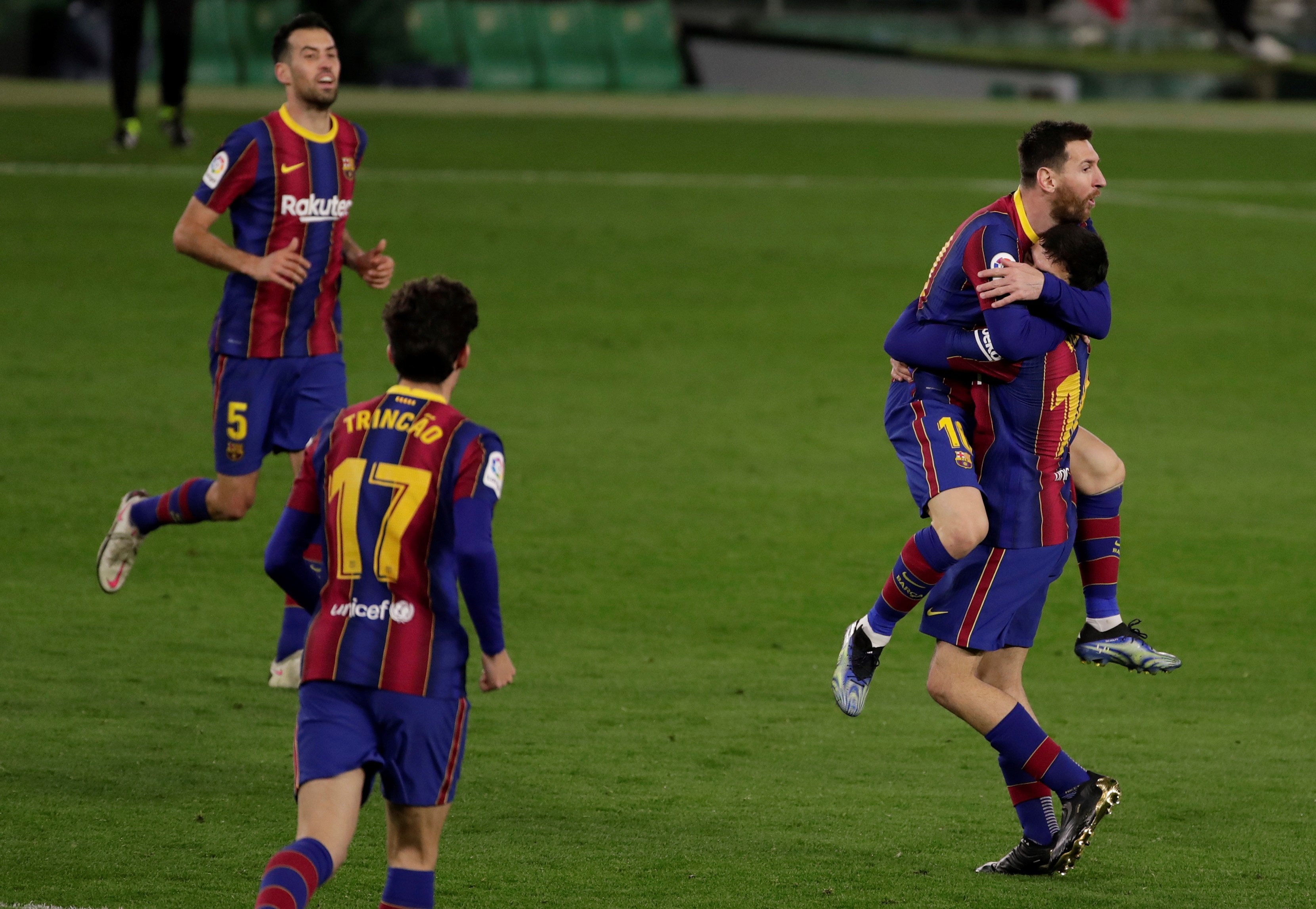 Messi y Trincao resuelven con orgullo el duelo del Barça contra el Betis (2-3)
